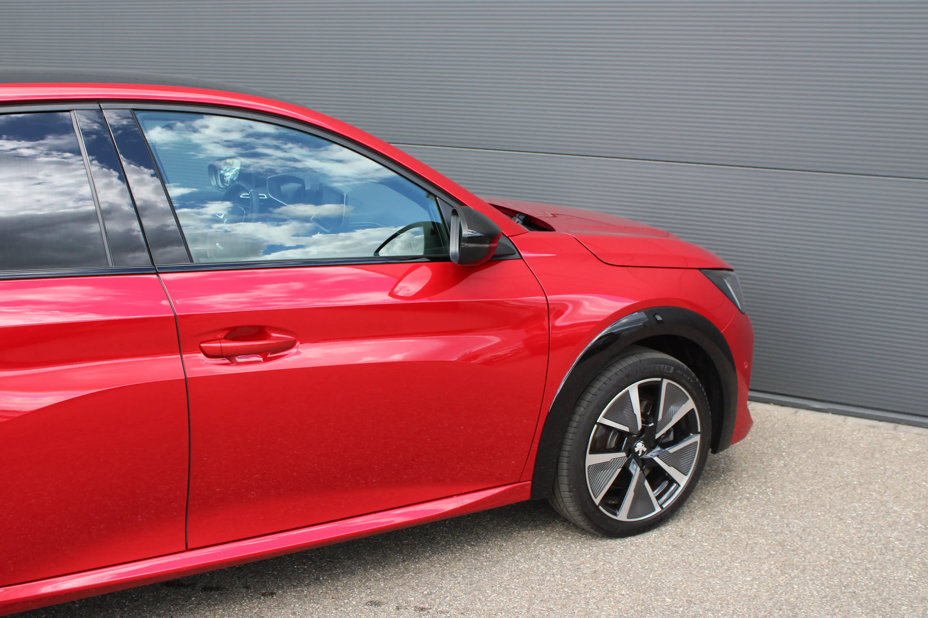 Peugeot e-208 EV GT Pack 50 kWh | Fase 3 laden | SOH 100% | Navi — photo 9