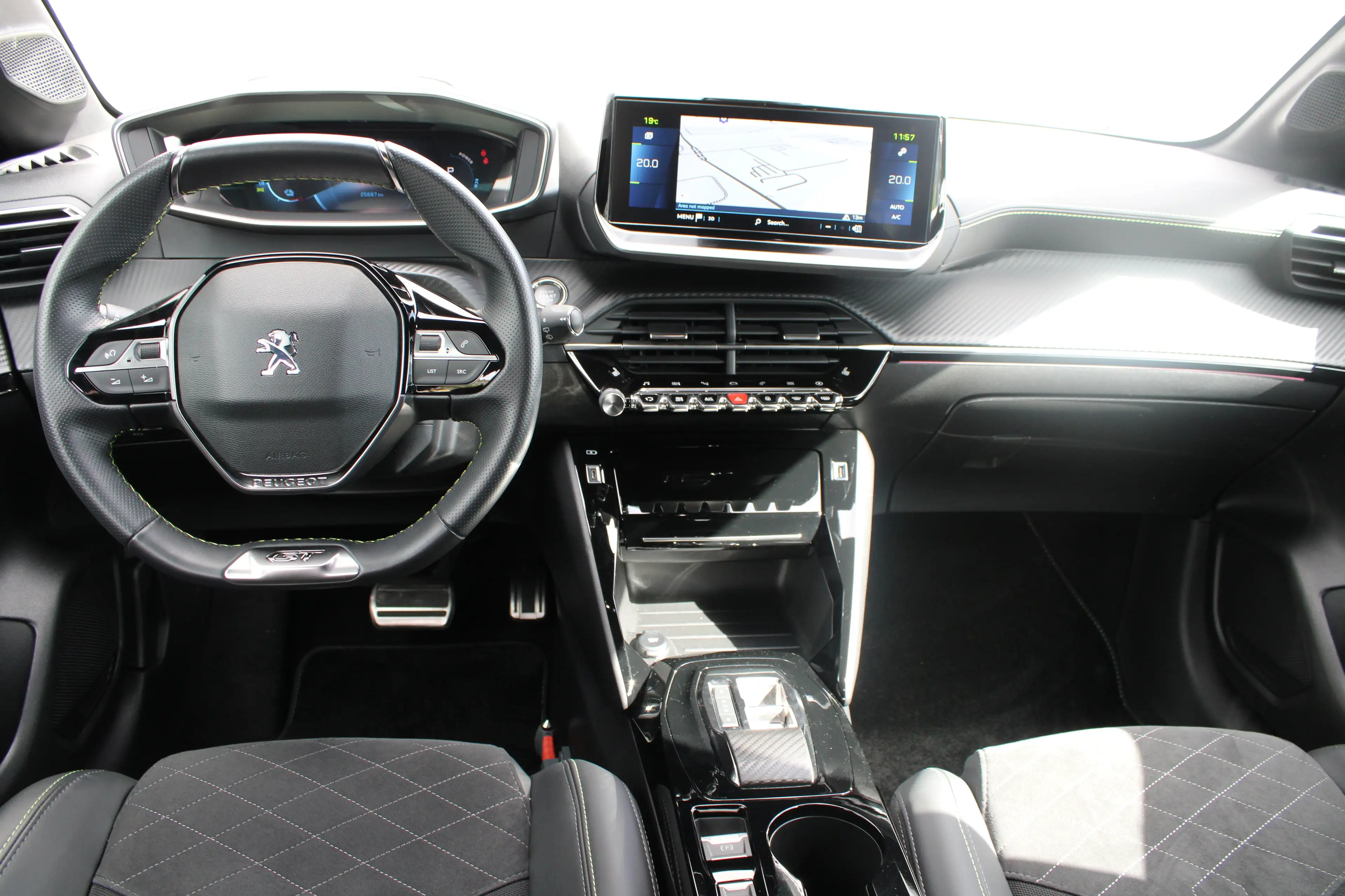 Peugeot e-208 EV GT Pack 50 kWh | Fase 3 laden | SOH 100% | Navi — photo 16