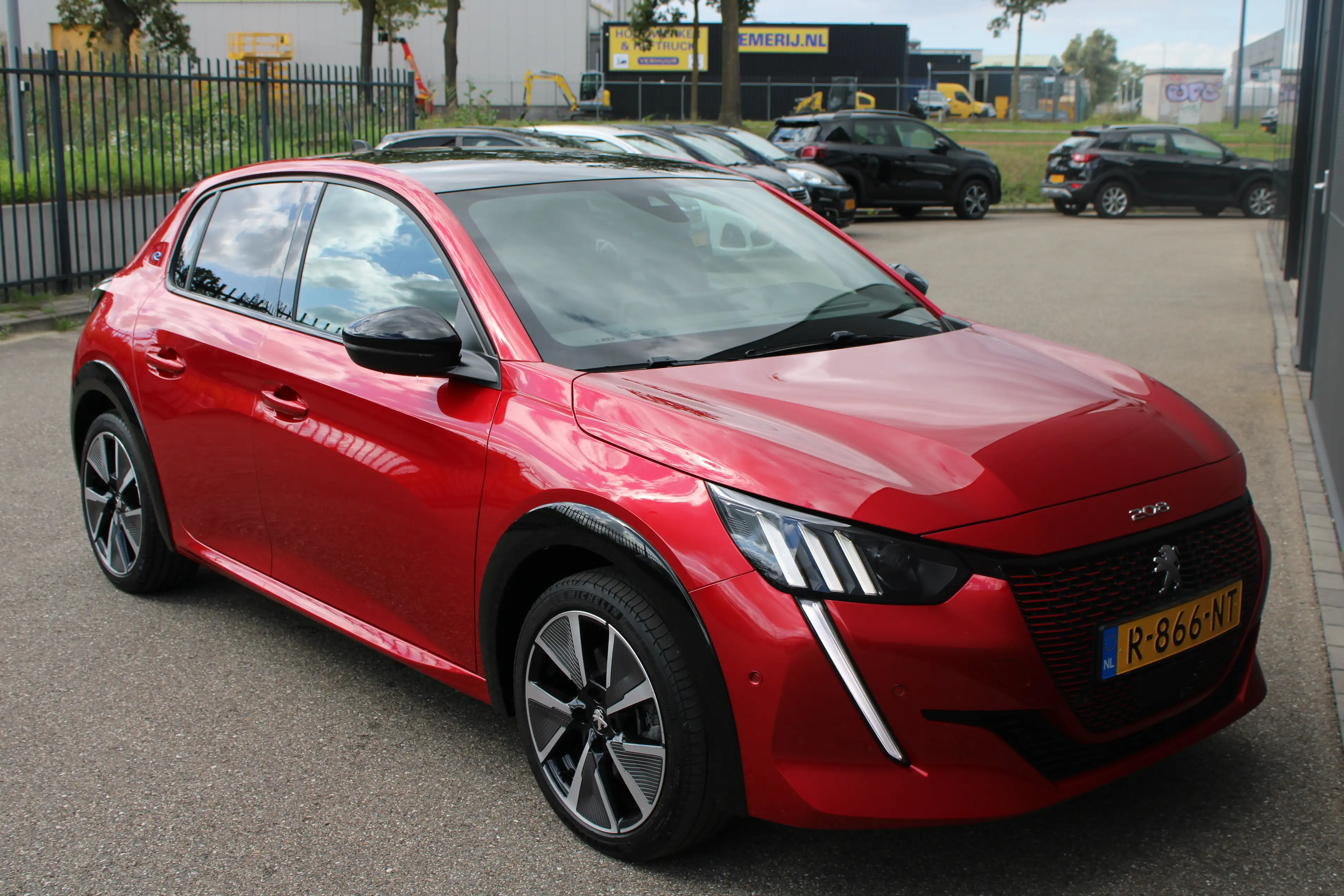 Peugeot e-208 EV GT Pack 50 kWh | Fase 3 laden | SOH 100% | Navi — photo 8