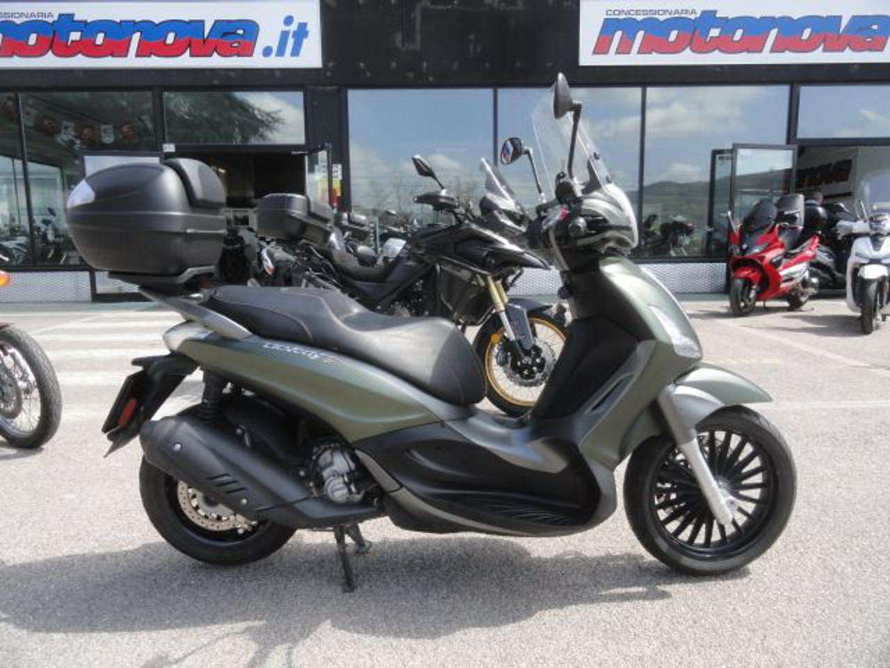 Piaggio Beverly 300 BEVERLY 300 S