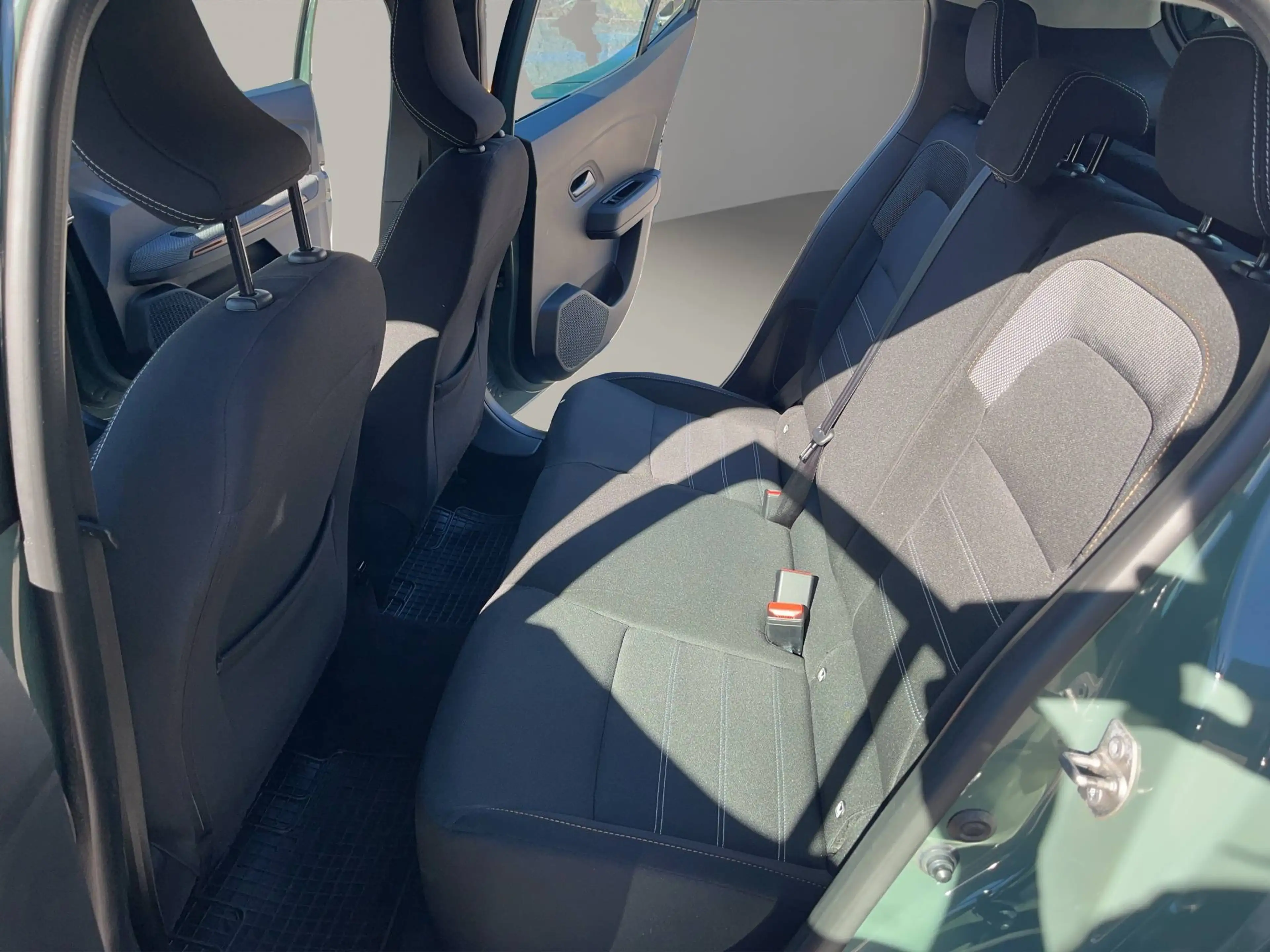 Dacia Sandero Stepway Expression — photo 6