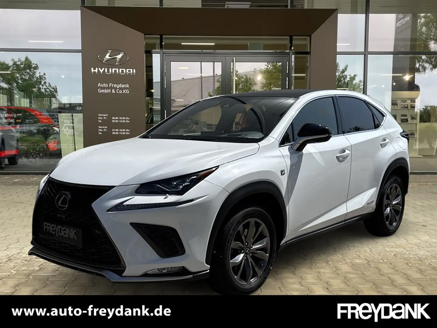 Lexus NX 300h F Sport E Four HUD Mark Levinson Fehér - 1