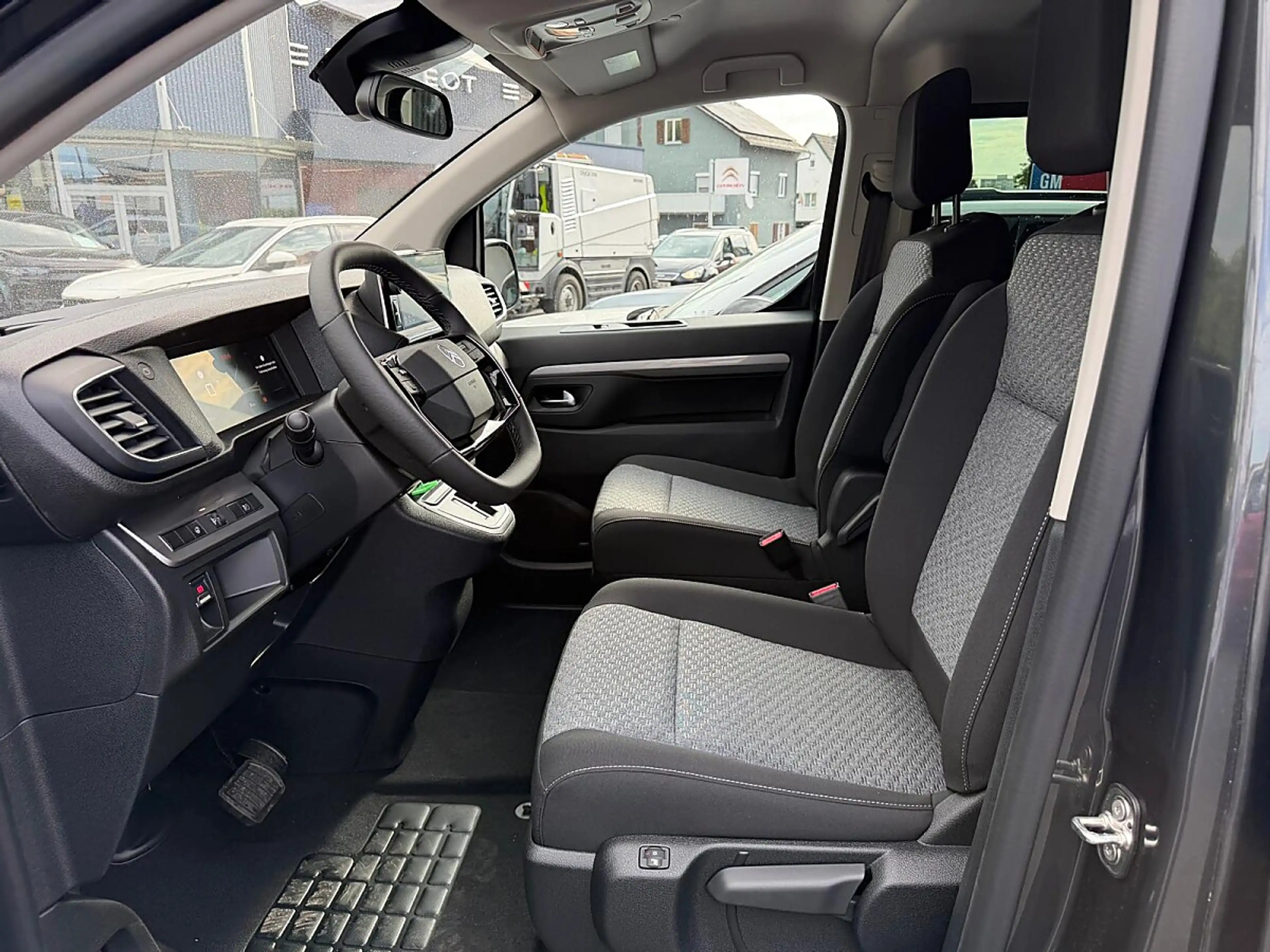 Citroen Spacetourer Diesel 180 S&S EAT8 M Business (C4800) — photo 10