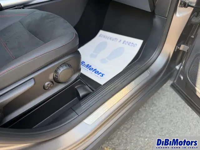 Mercedes-Benz Gla view 7