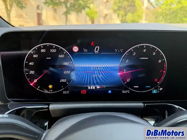 Mercedes-Benz Gla view 20