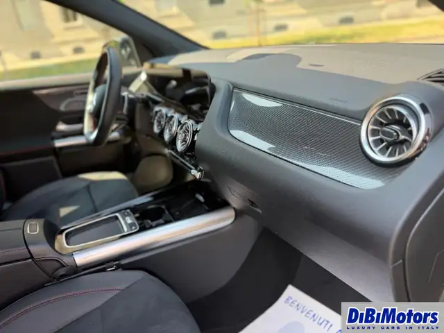 Mercedes-Benz Gla view 8