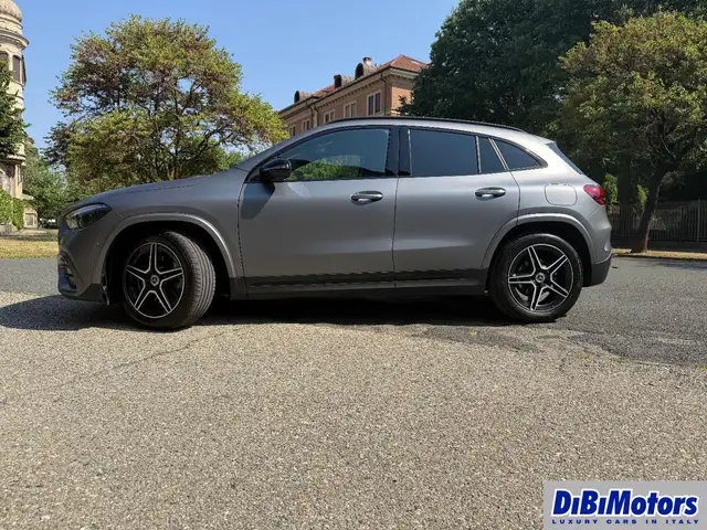 Mercedes-Benz Gla view 25