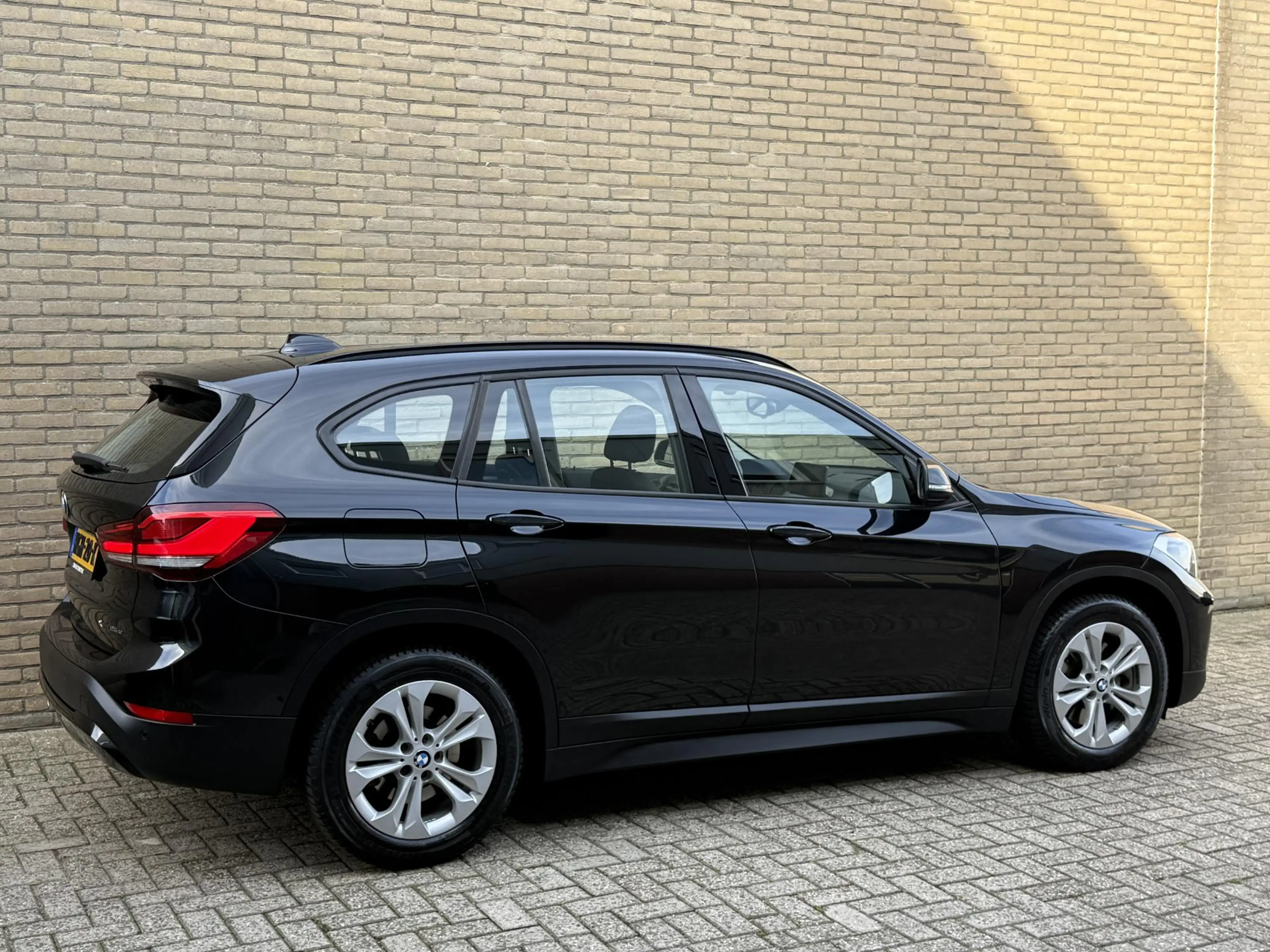 BMW X1 xDrive25e 220pk | Leder | Navigatie | LED | Cruise — photo 34