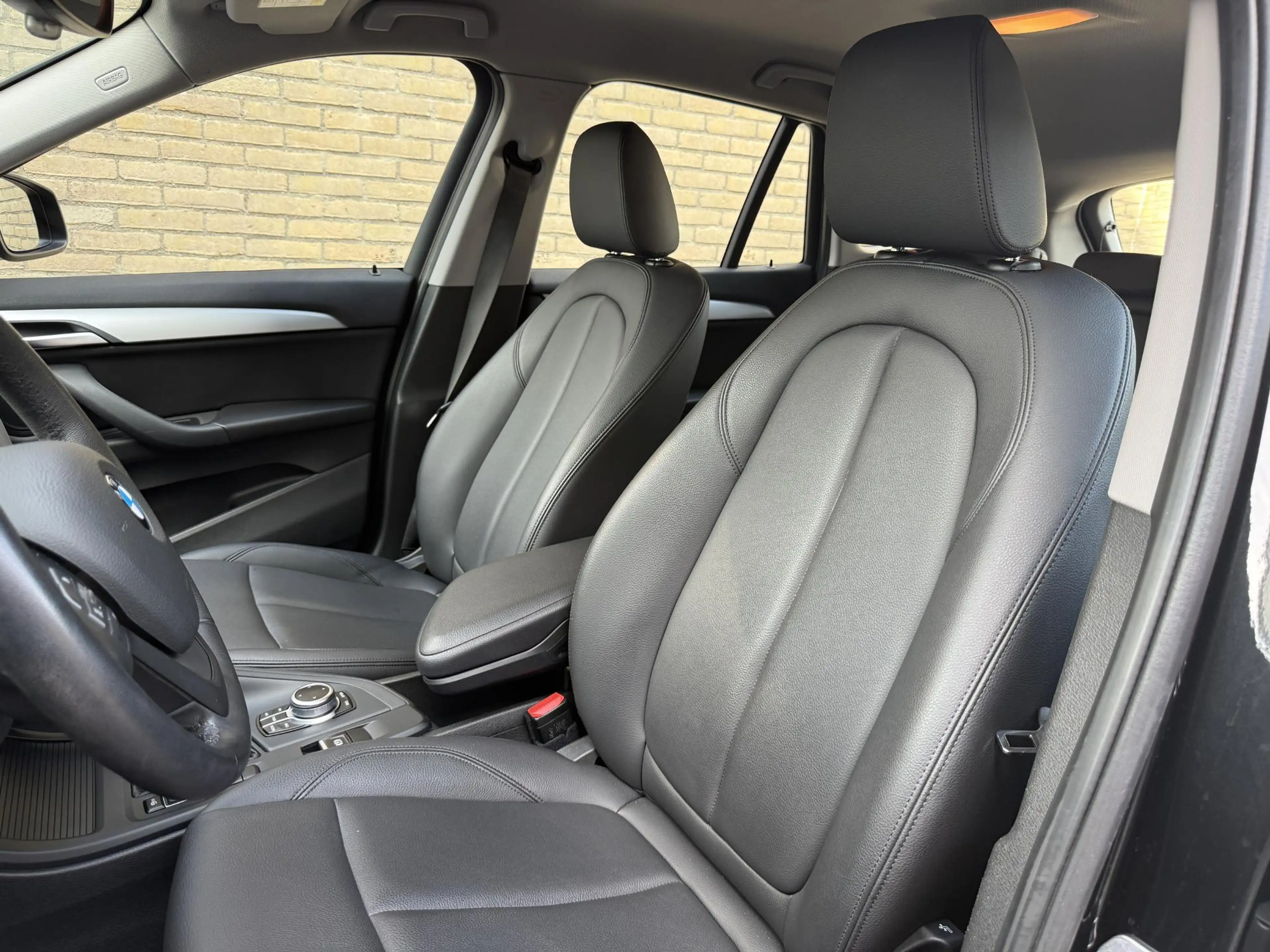 BMW X1 xDrive25e 220pk | Leder | Navigatie | LED | Cruise — photo 12