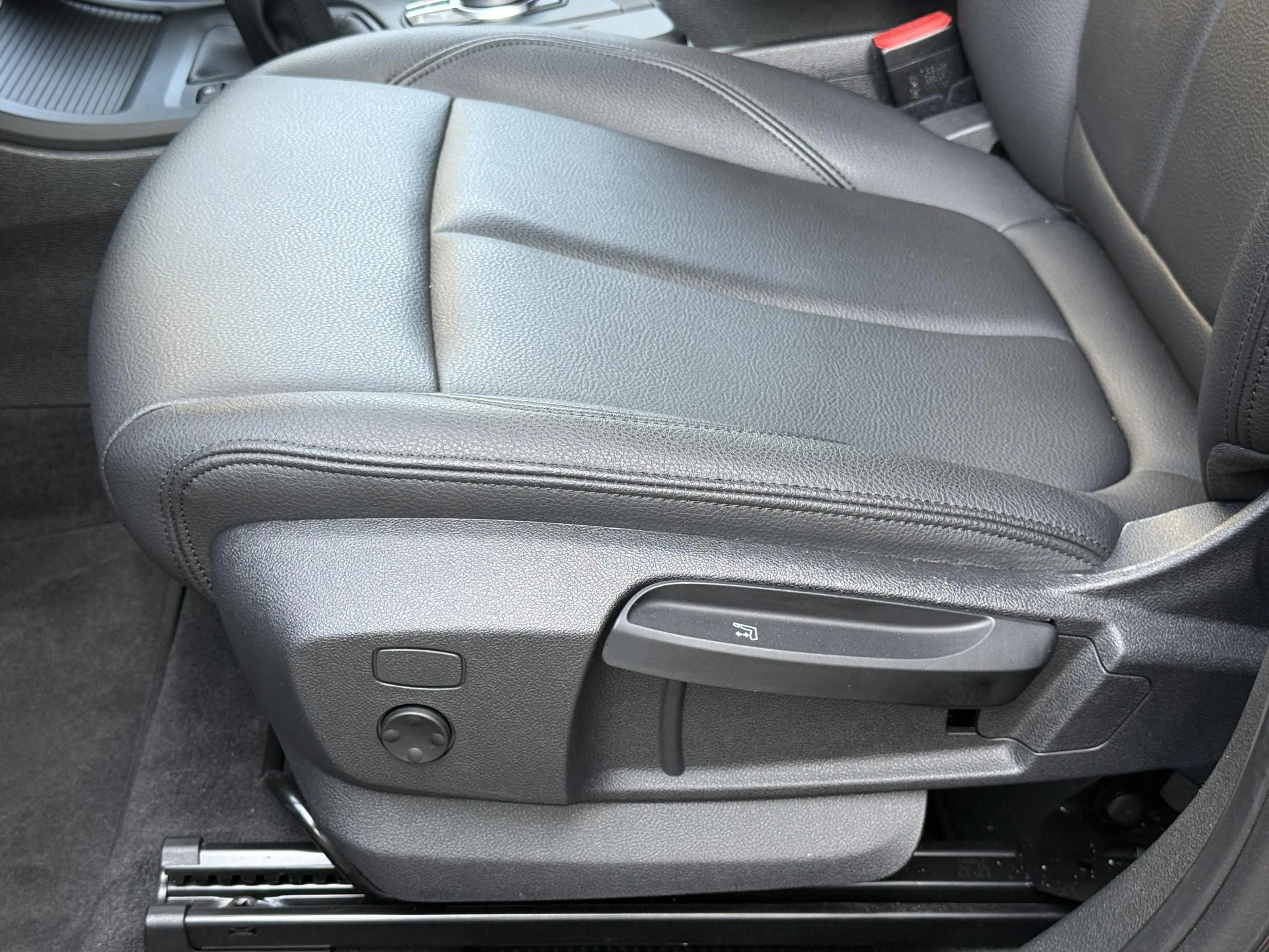 BMW X1 xDrive25e 220pk | Leder | Navigatie | LED | Cruise — photo 18