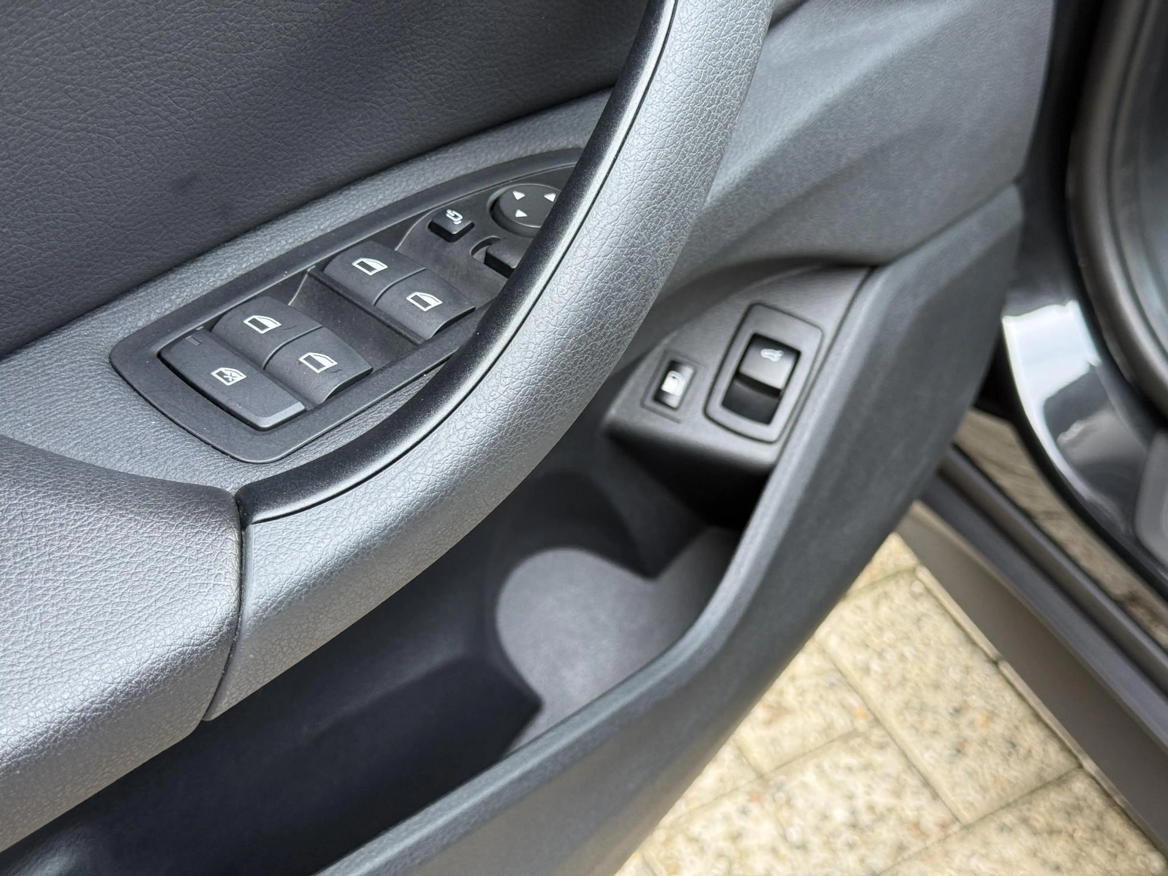 BMW X1 xDrive25e 220pk | Leder | Navigatie | LED | Cruise — photo 28