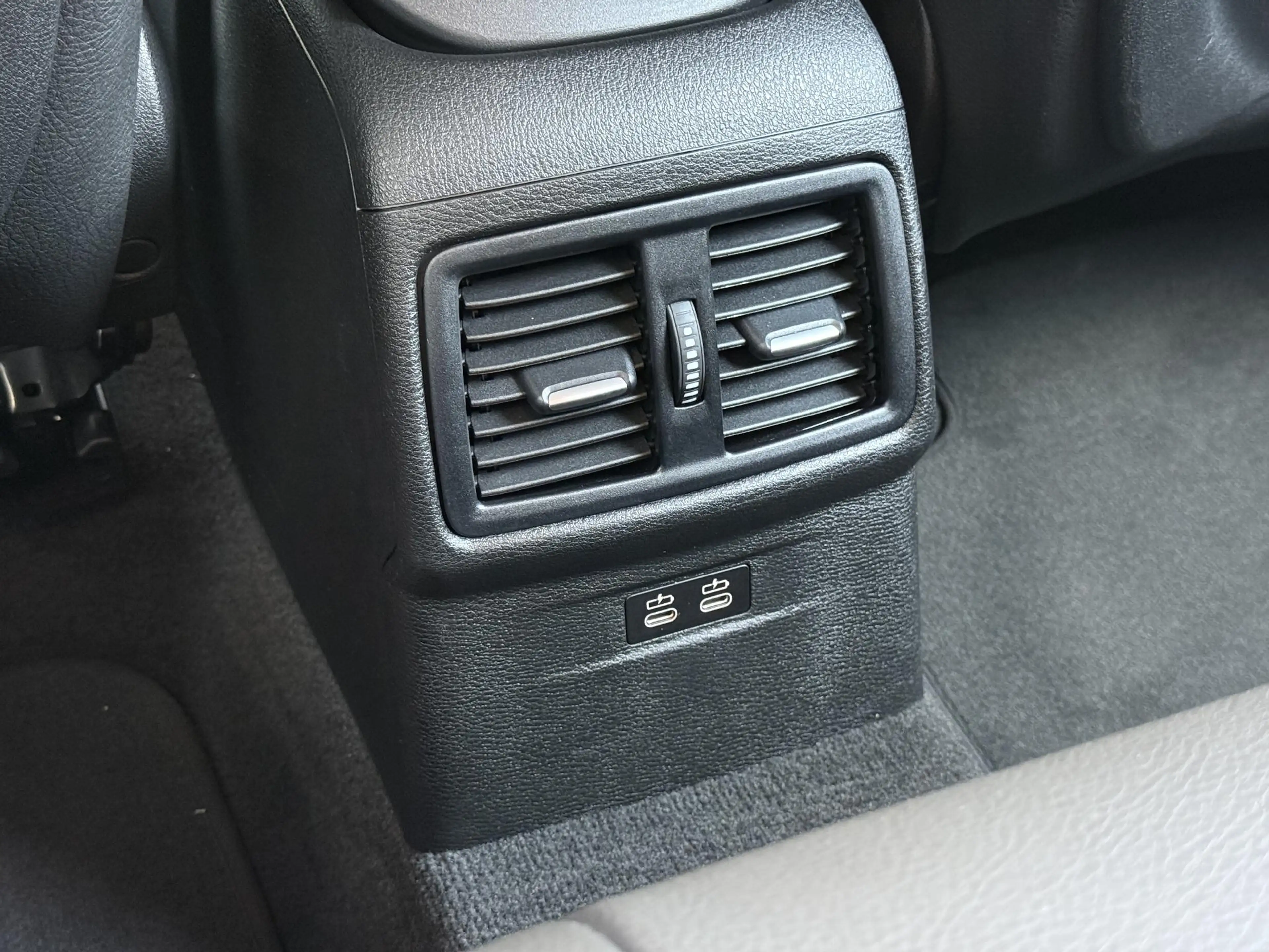 BMW X1 xDrive25e 220pk | Leder | Navigatie | LED | Cruise — photo 27