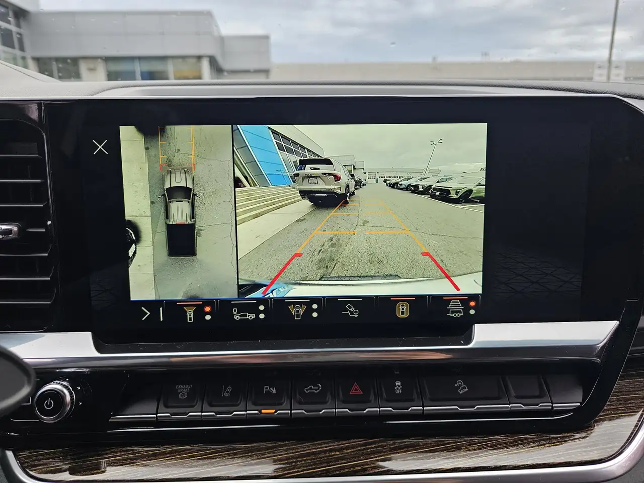 GMC Sierra 3500HD снимка GMC Sierra 3500HD