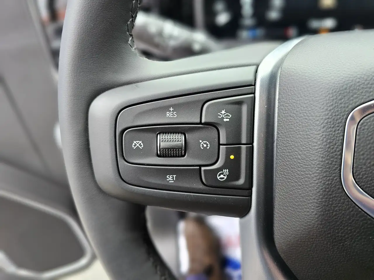 GMC Sierra 3500HD снимка GMC Sierra 3500HD