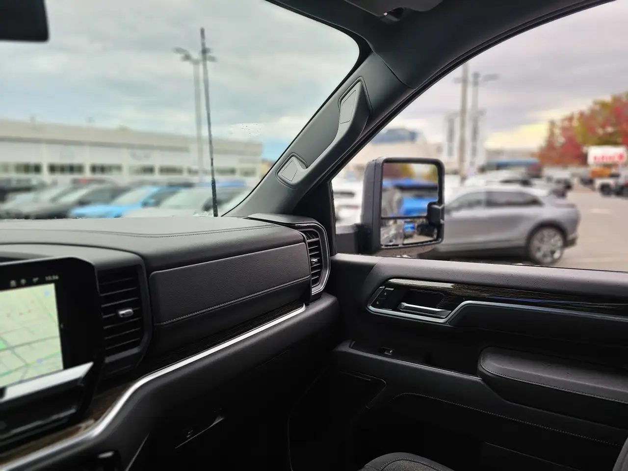 GMC Sierra 3500HD снимка GMC Sierra 3500HD