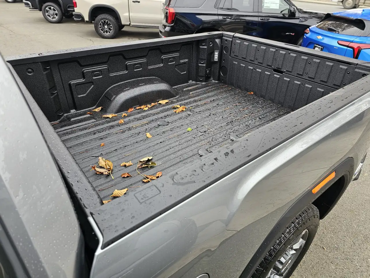 GMC Sierra 3500HD снимка GMC Sierra 3500HD