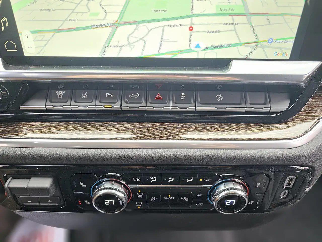 GMC Sierra 3500HD снимка GMC Sierra 3500HD