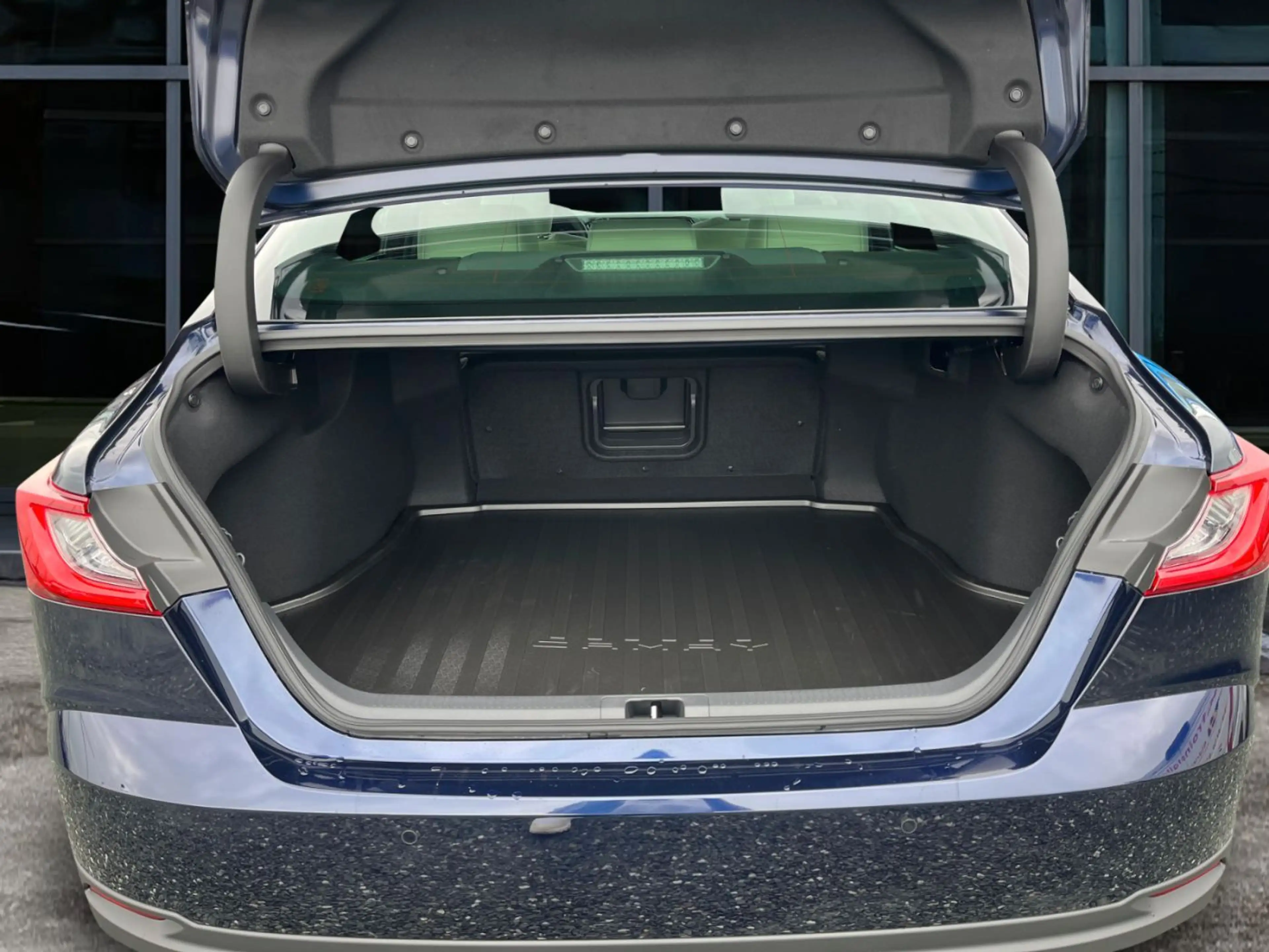 Toyota Camry 2.5 Hybrid Executive JBL*Leder*Memory — photo 10