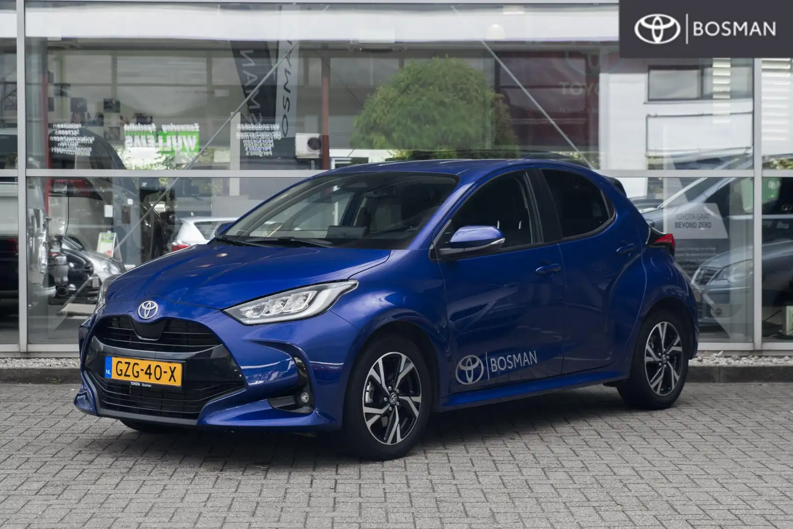 Toyota Yaris 1.5 Hybrid 115 First Edition Blau - 1