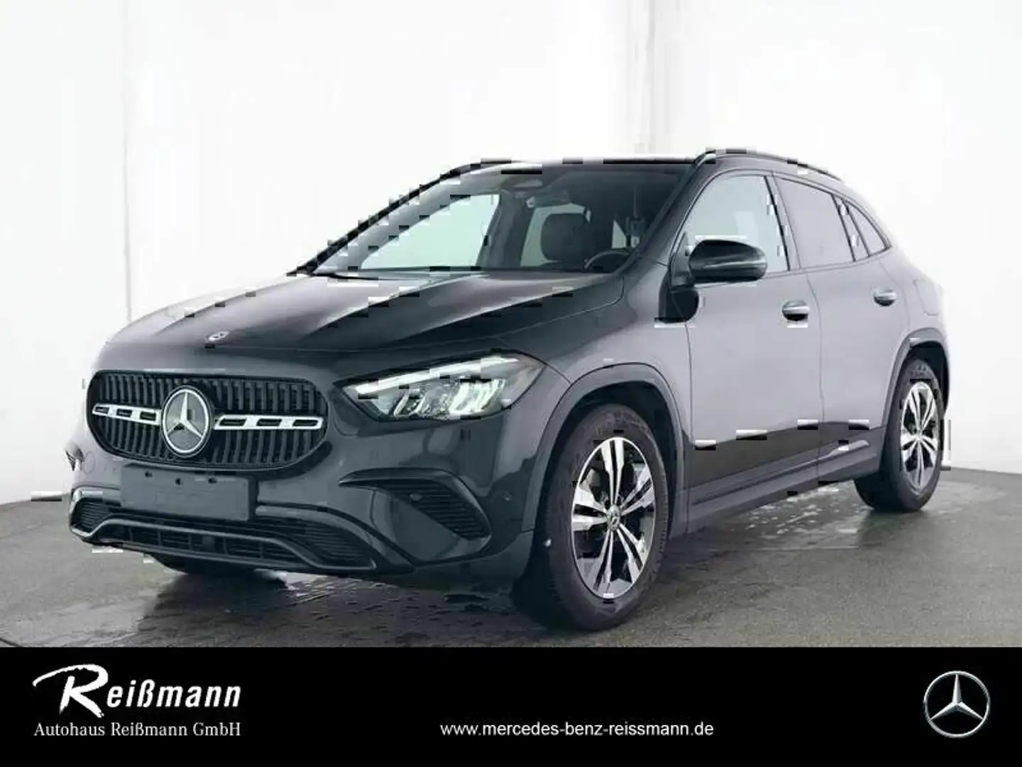 Mercedes-Benz GLA 180 Night, Lordose, Hands free,Panorama, AHK Schwarz - 1