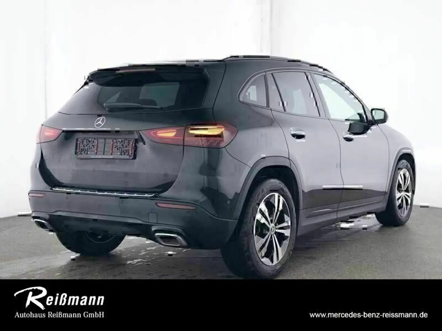 Mercedes-Benz GLA 180 Night, Lordose, Hands free,Panorama, AHK Schwarz - 2