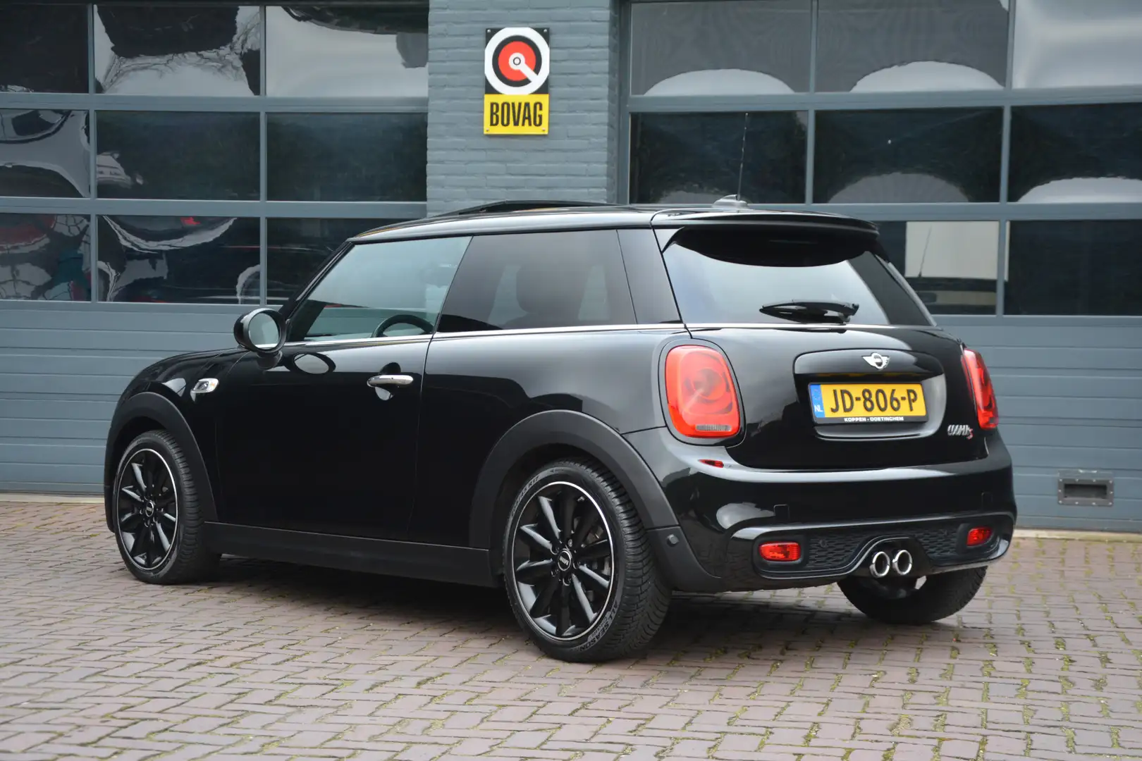 MINI Cooper S Mini 2.0 Chili Serious Business Automaat Noir - 2