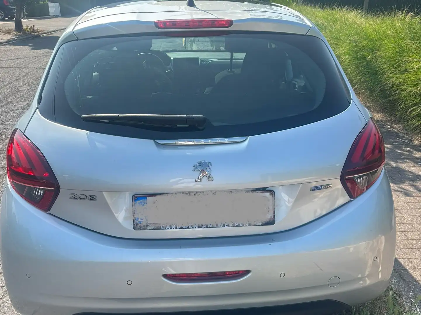 Peugeot 208 Luxury puretech 82 Gris - 2