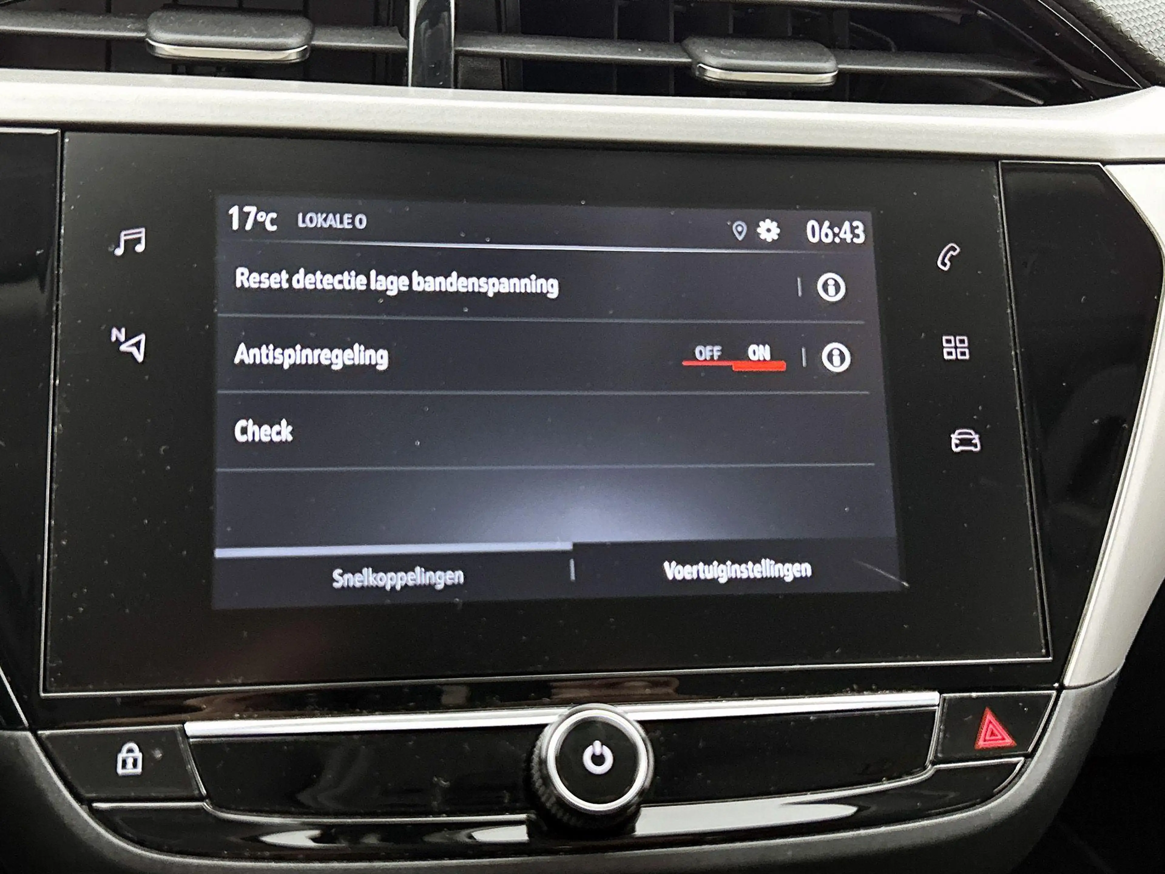 Opel Corsa 1.2 Edition — photo 7