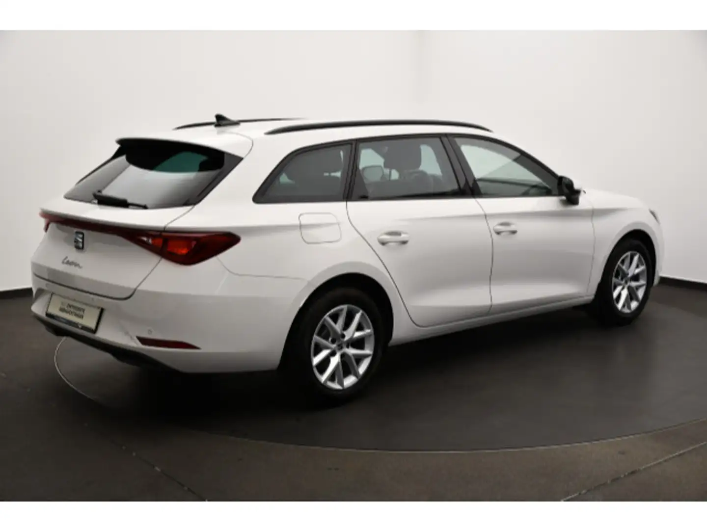 SEAT Leon ST 1.0 eTSI DSG Style CLIMATR/SITHZ/LED Weiß - 2