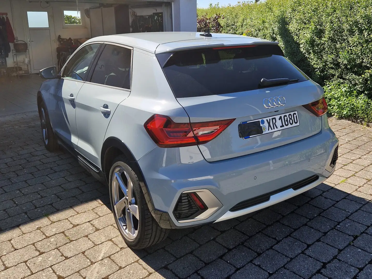 Audi A1 A1 30 TFSI allstreet S tronic Grau - 2