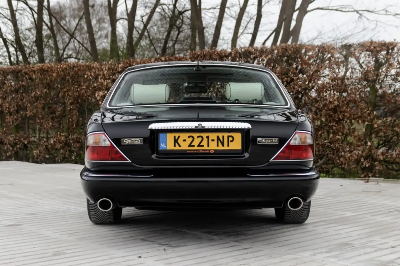Daimler 4.0 V8 LWB, foto 5
