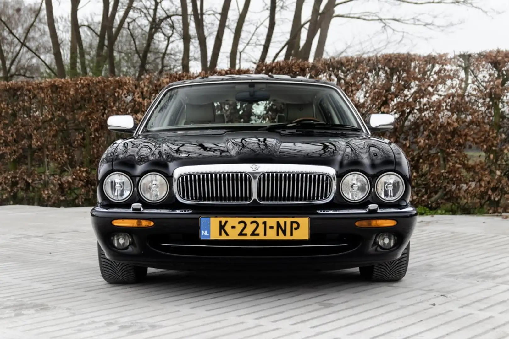 Daimler Sonstige 4.0 V8 LWB Schwarz - 2