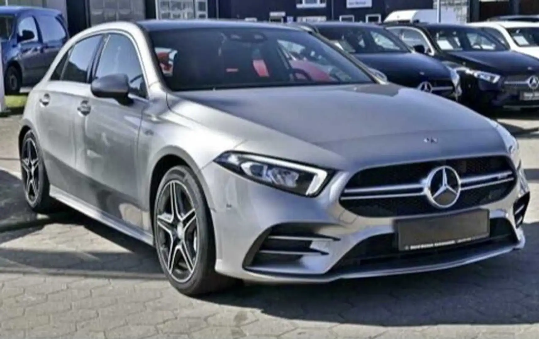 Mercedes-Benz A 35 AMG Gris - 2