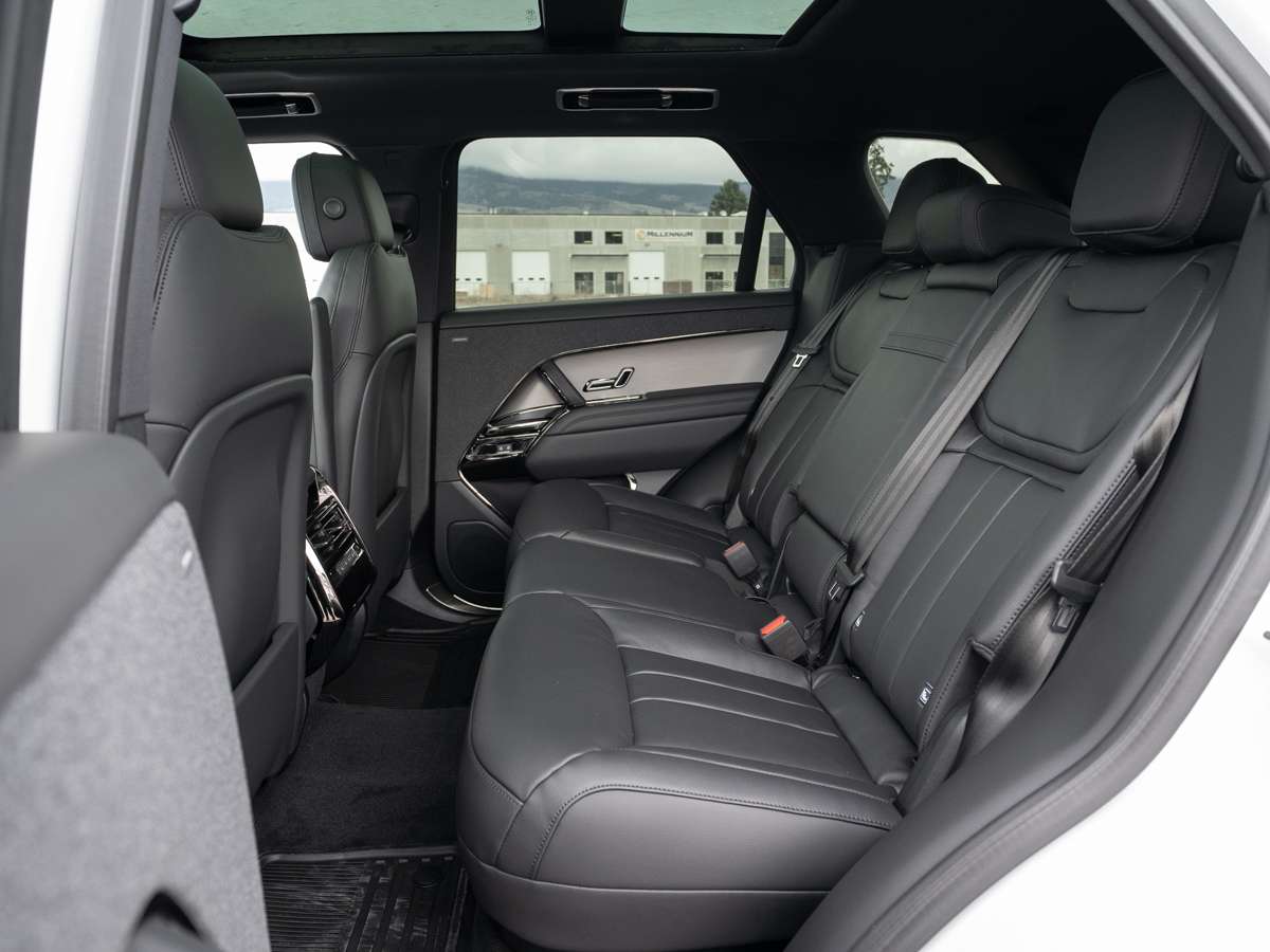 2026 Land Rover Range Rover Sport P360 S alt 5