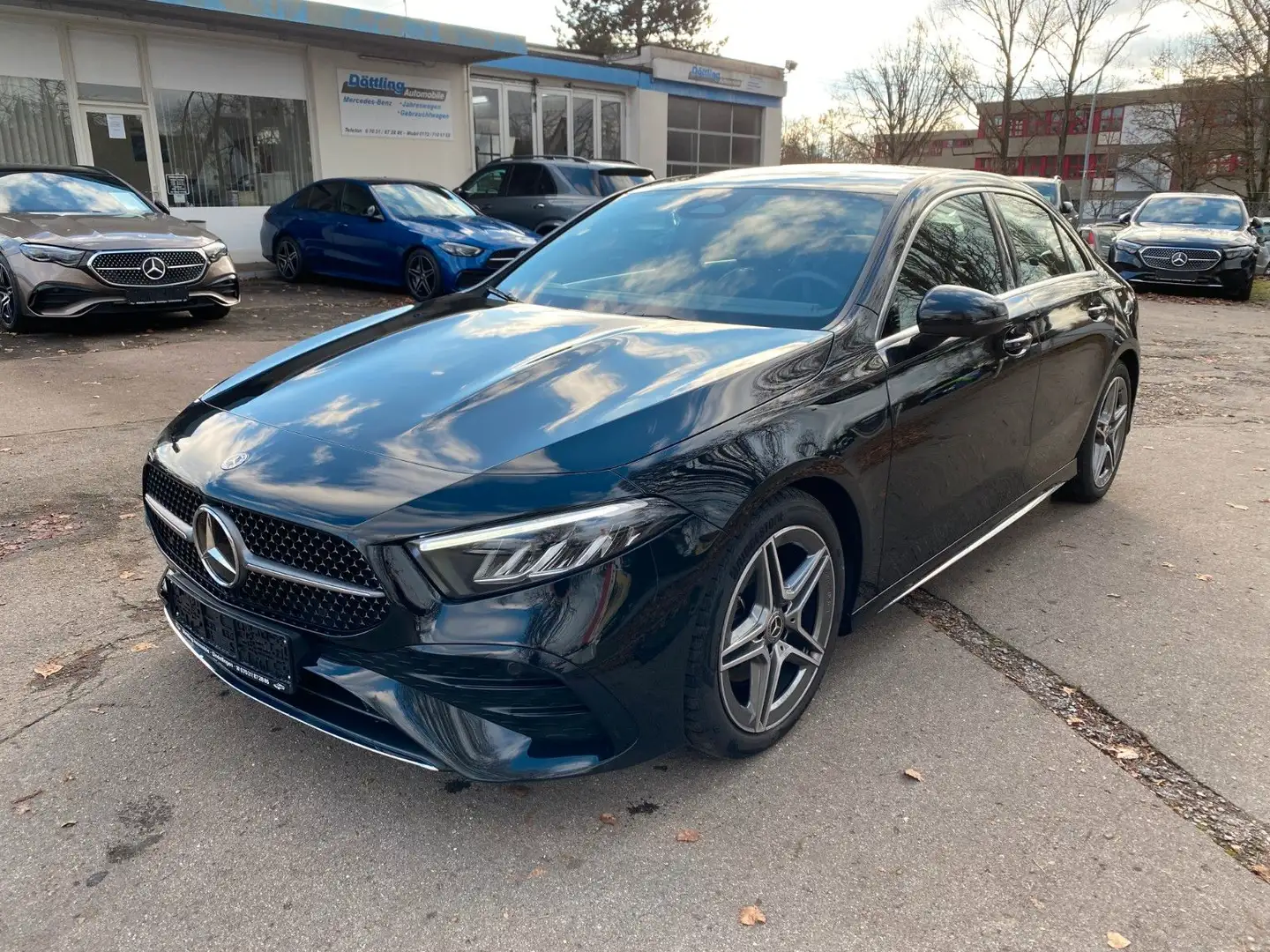 Mercedes-Benz A 200 d Limo *AMG Adv/Kamera/LED/Spur/Widescreen Schwarz - 1