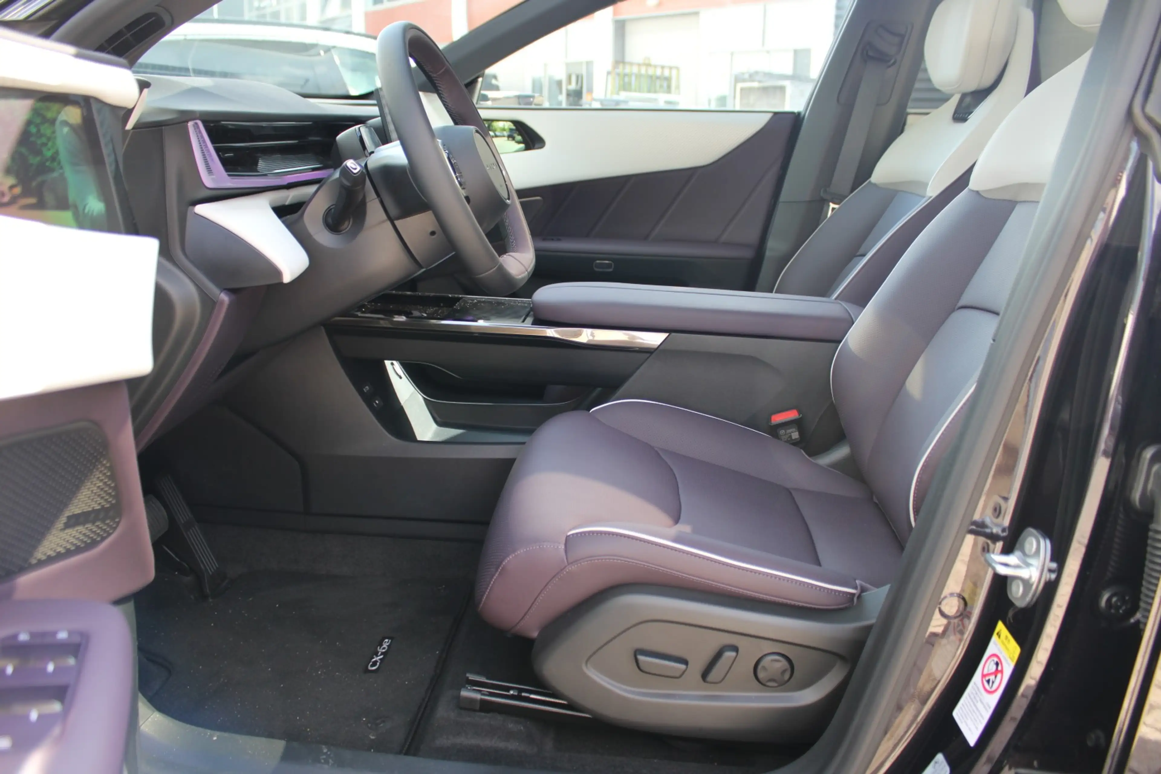 Mazda CX-6e 78kWh 258pk Takumi Plus — photo 4