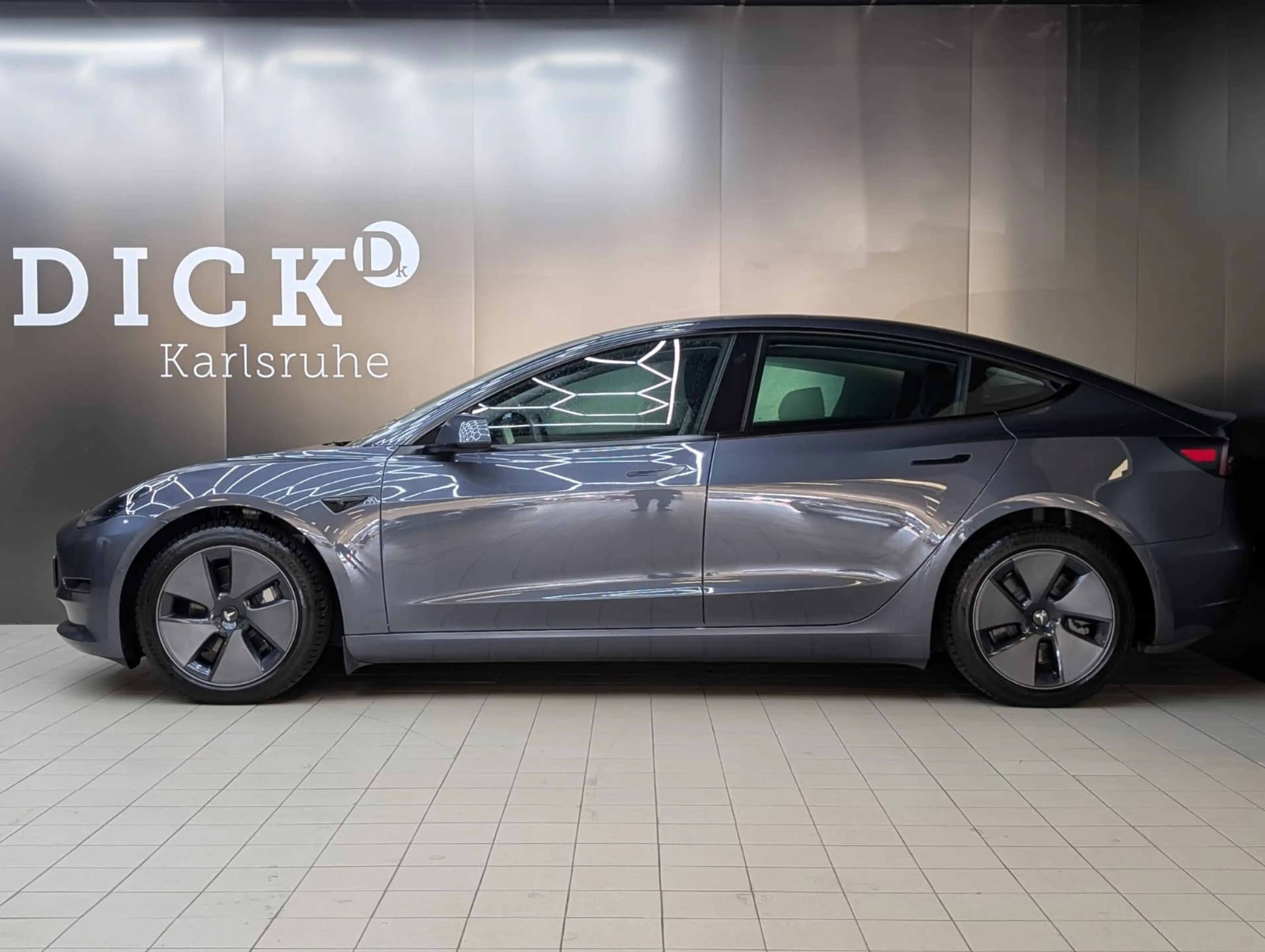Tesla Model 3 RWD PANO+LED+NAVI+SHZ+KAMERA+ACC+18+ — photo 5