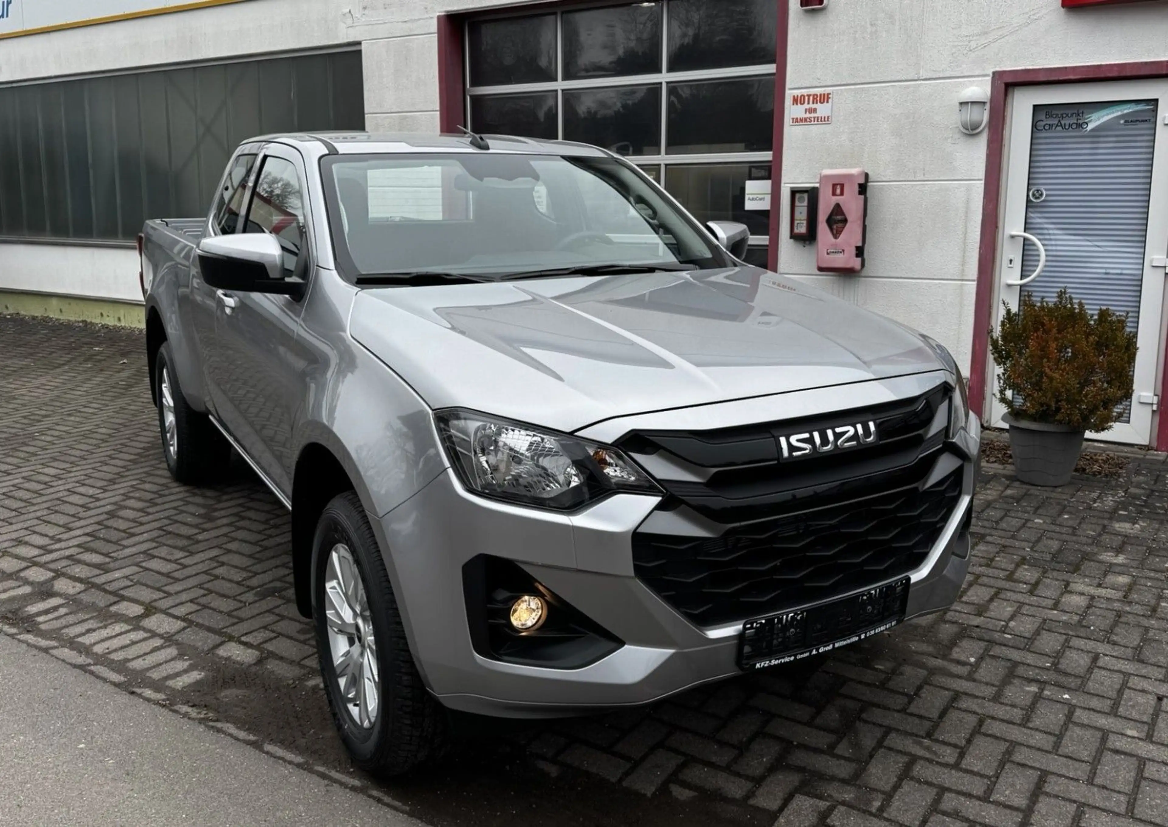Isuzu D-Max Space Cab 4WD LS AT Rough Terrain Mode — photo 2