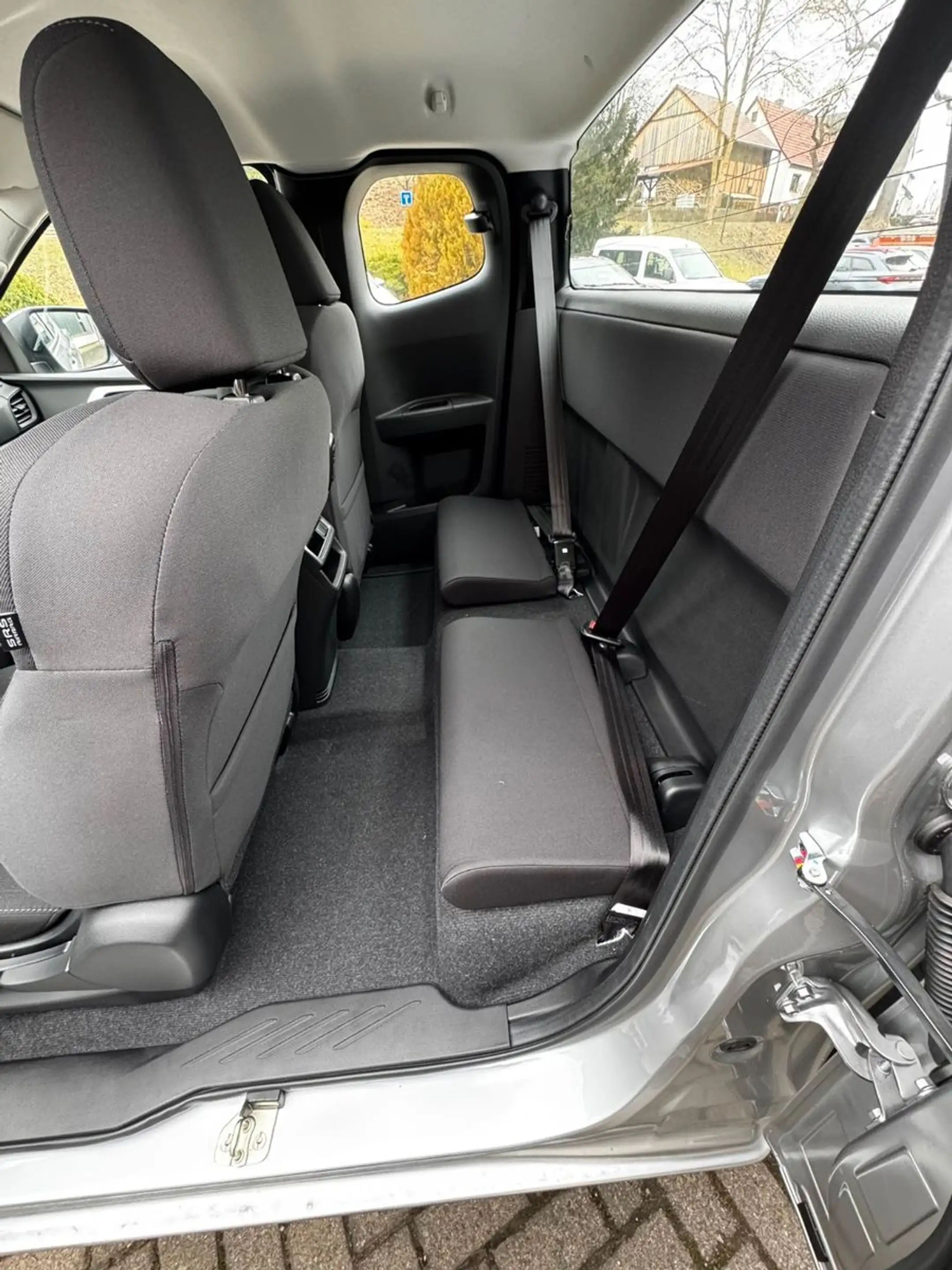 Isuzu D-Max Space Cab 4WD LS AT Rough Terrain Mode — photo 9