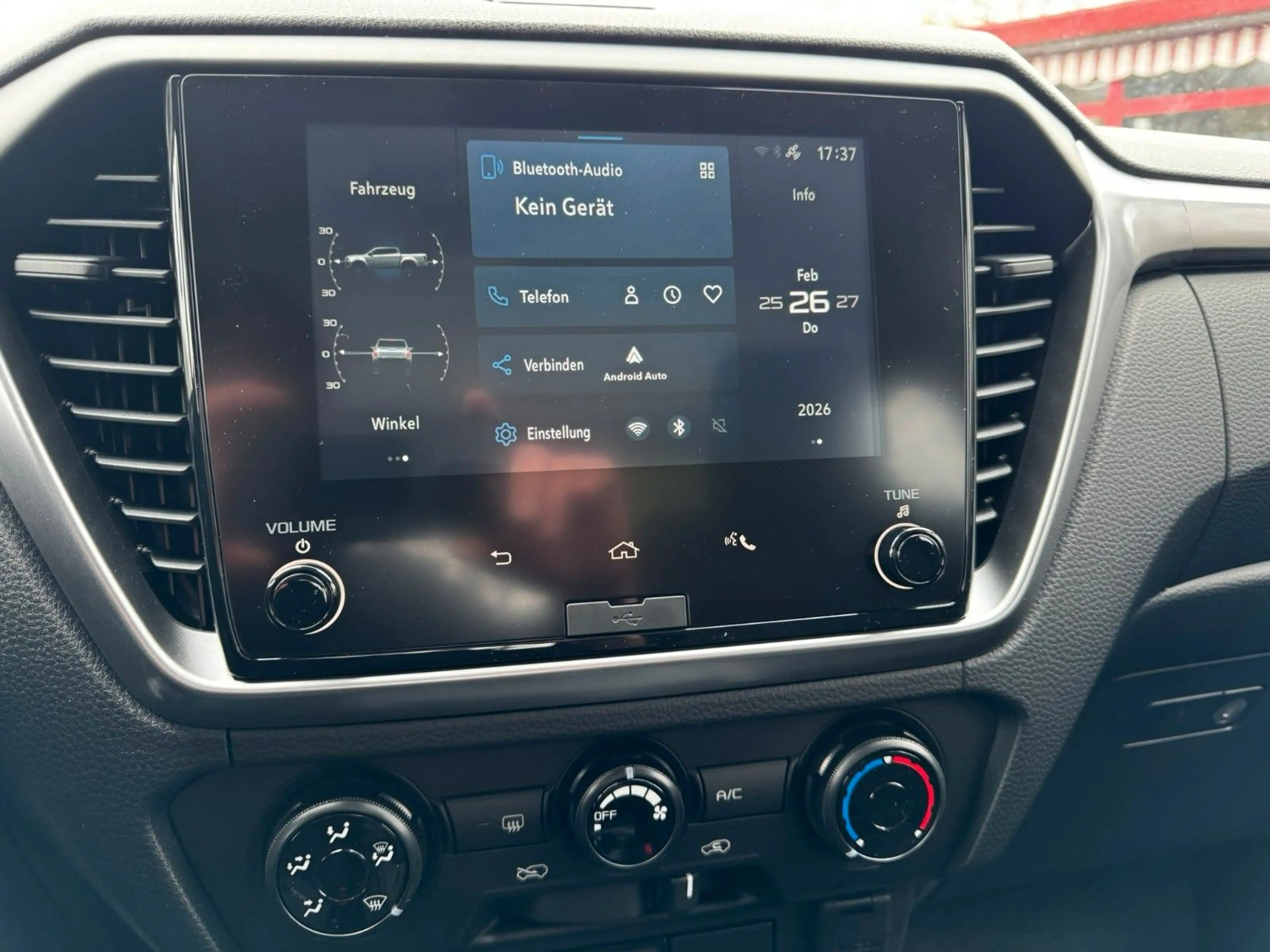 Isuzu D-Max Space Cab 4WD LS AT Rough Terrain Mode — photo 12