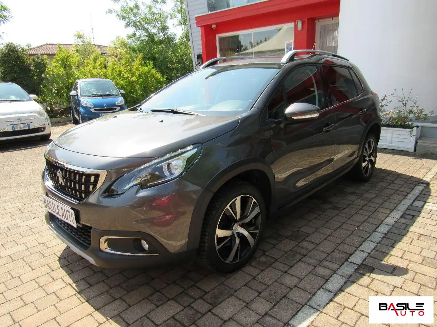Peugeot 2008 BlueHDi 100 Black Matt Grigio - 2