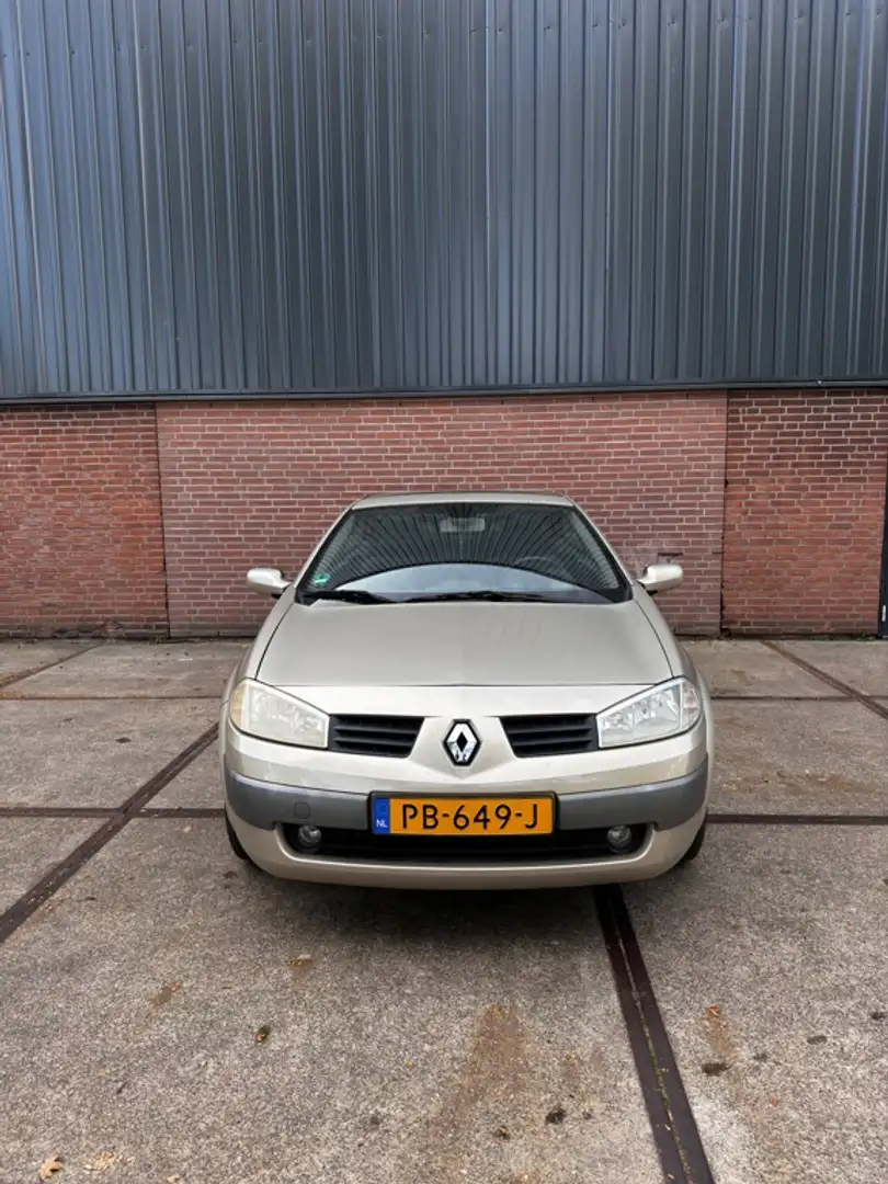Renault Megane Coupé-Cabriolet 1.6-16V Authentique Oro - 2