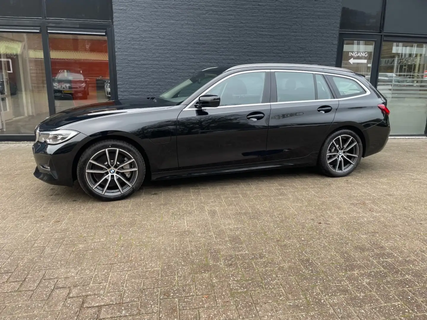 BMW 330 330 E ADVANTAGE **Plug-in hybride** Noir - 2