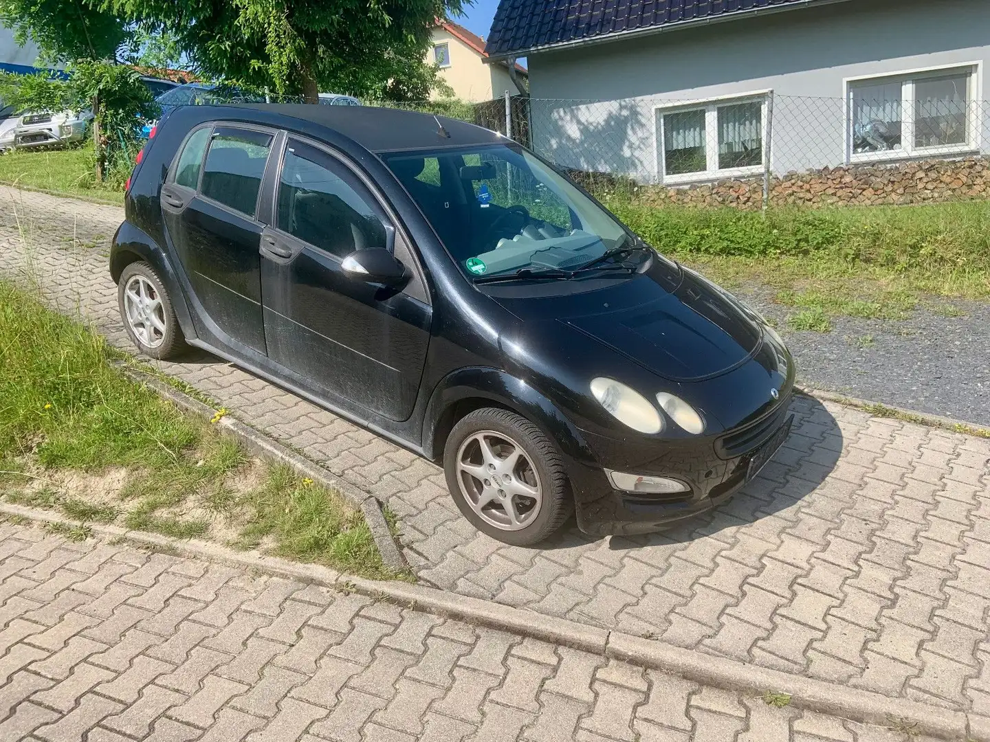 smart forFour 1,1 47kW pure / TÜV 07/26 Schwarz - 1