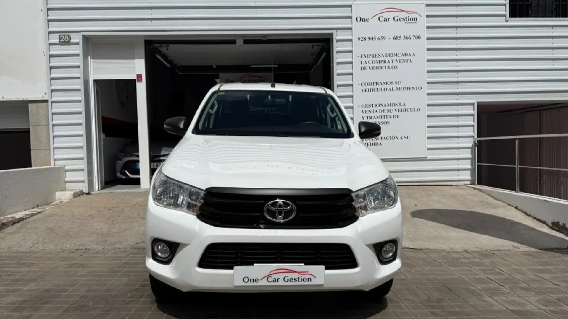 Toyota Hilux TOYOTA Industrial  Manual de 4 Puertas Blanco - 2