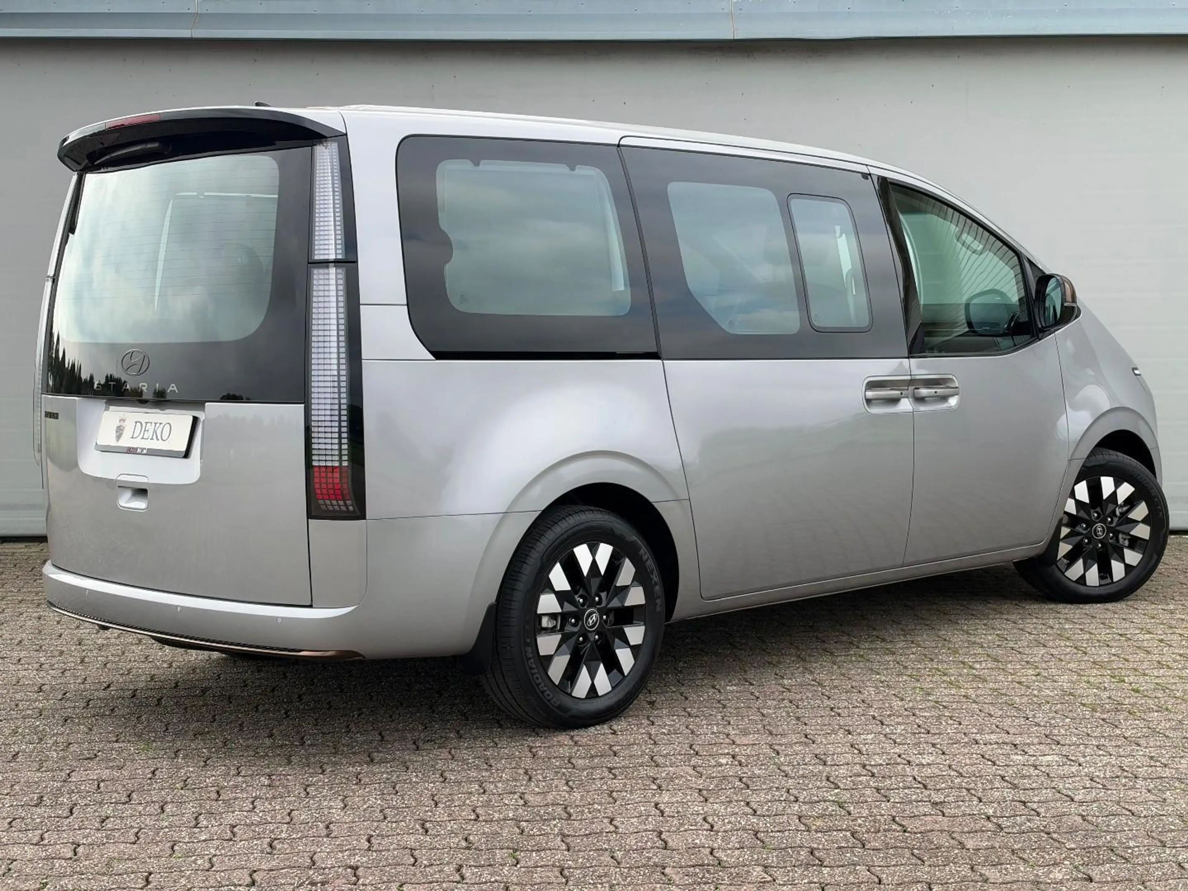 Hyundai STARIA 1.6T-GDI HEV | Signature 7p.| Uniek in NL!! — photo 2