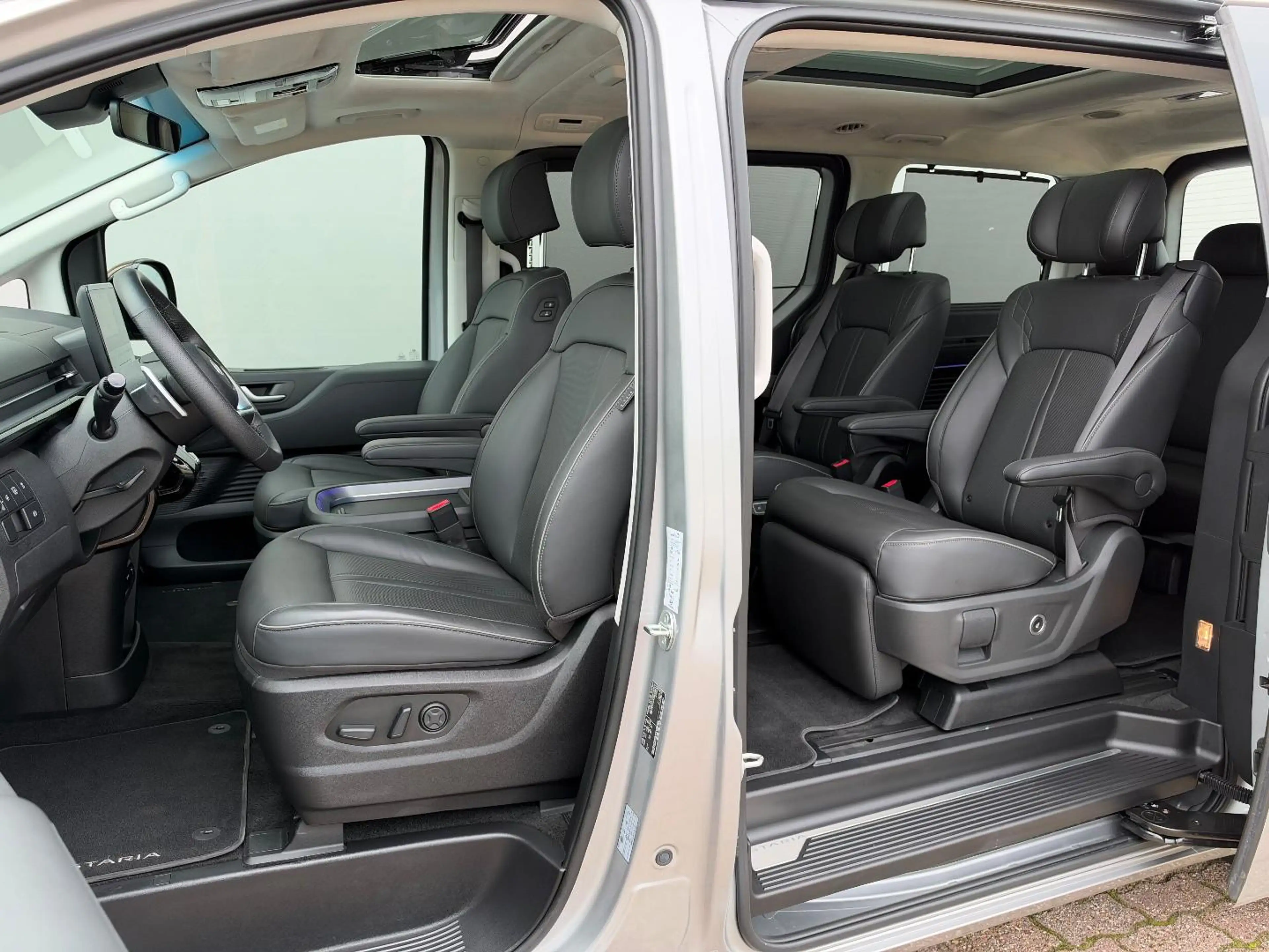 Hyundai STARIA 1.6T-GDI HEV | Signature 7p.| Uniek in NL!! — photo 4