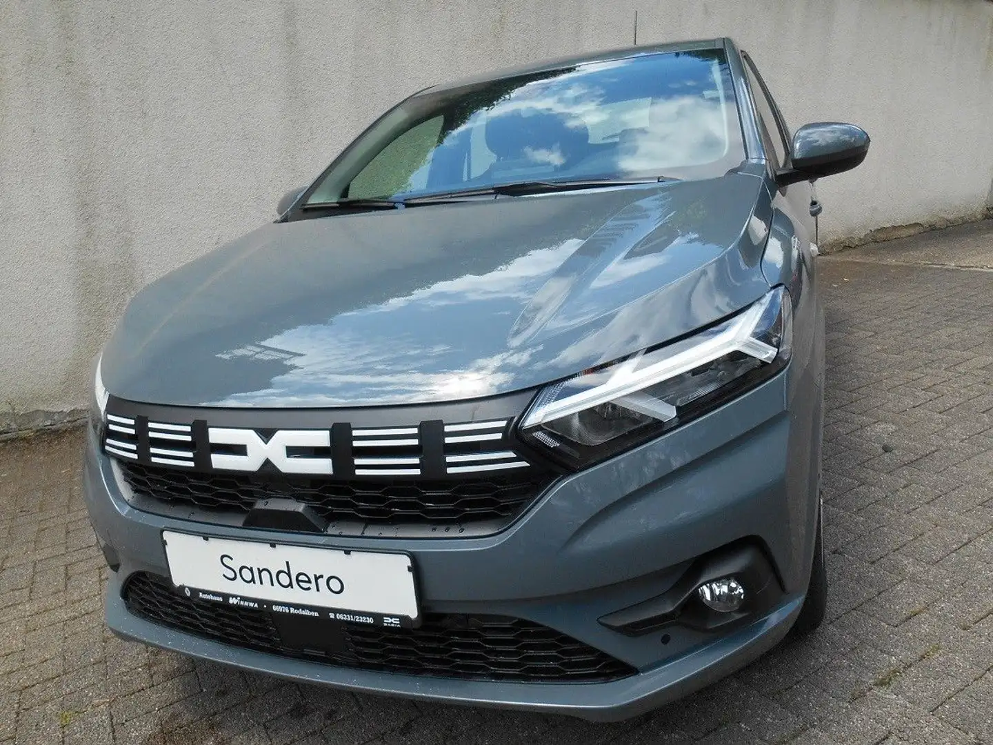 Dacia Sandero TCe 90 Expression *SOFORT AN LAGER* Grau - 2