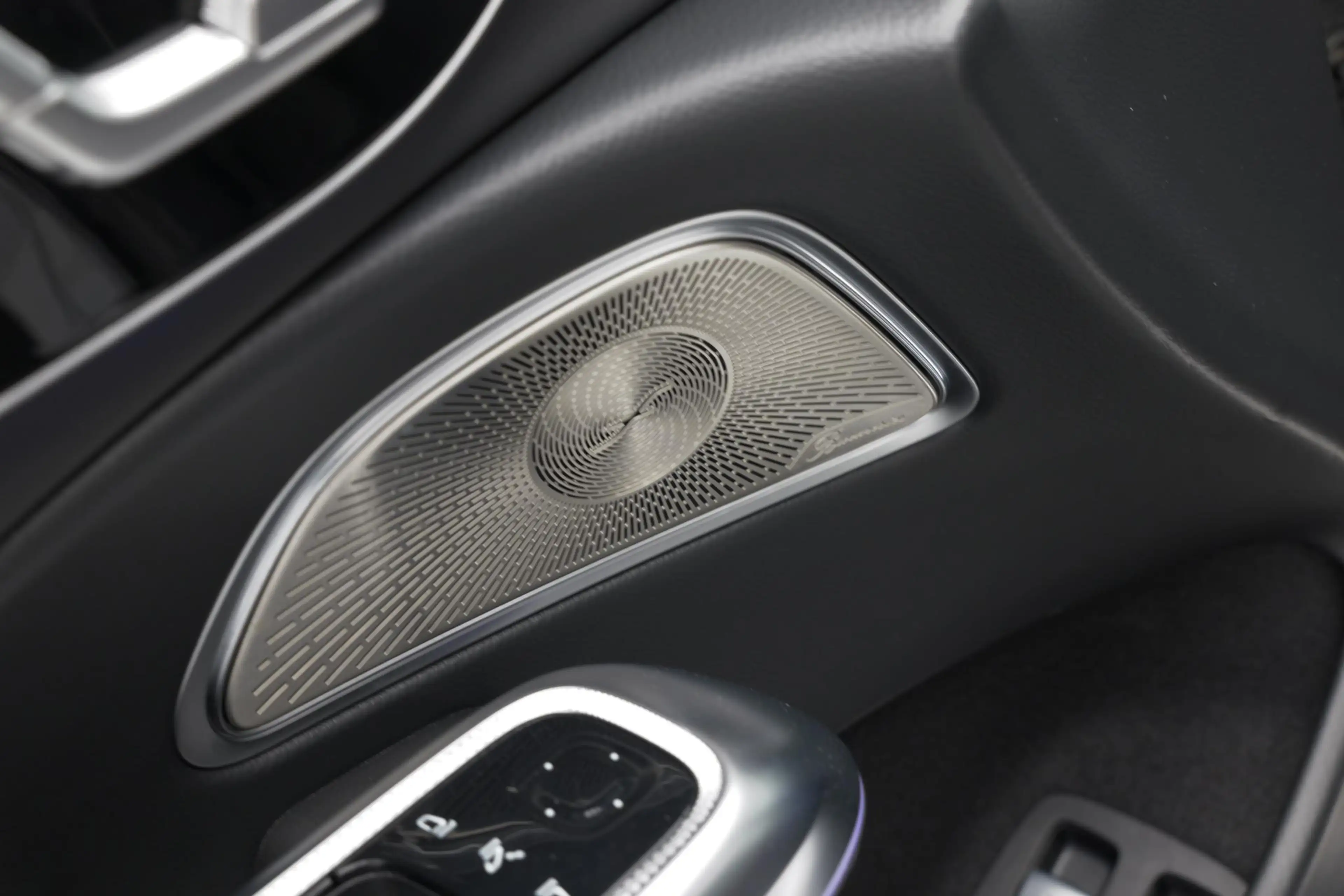 Mercedes-Benz E 53 AMG 4MATIC+ Night Edition |Pano|Hyperscreen|Maxton|Bur — photo 28