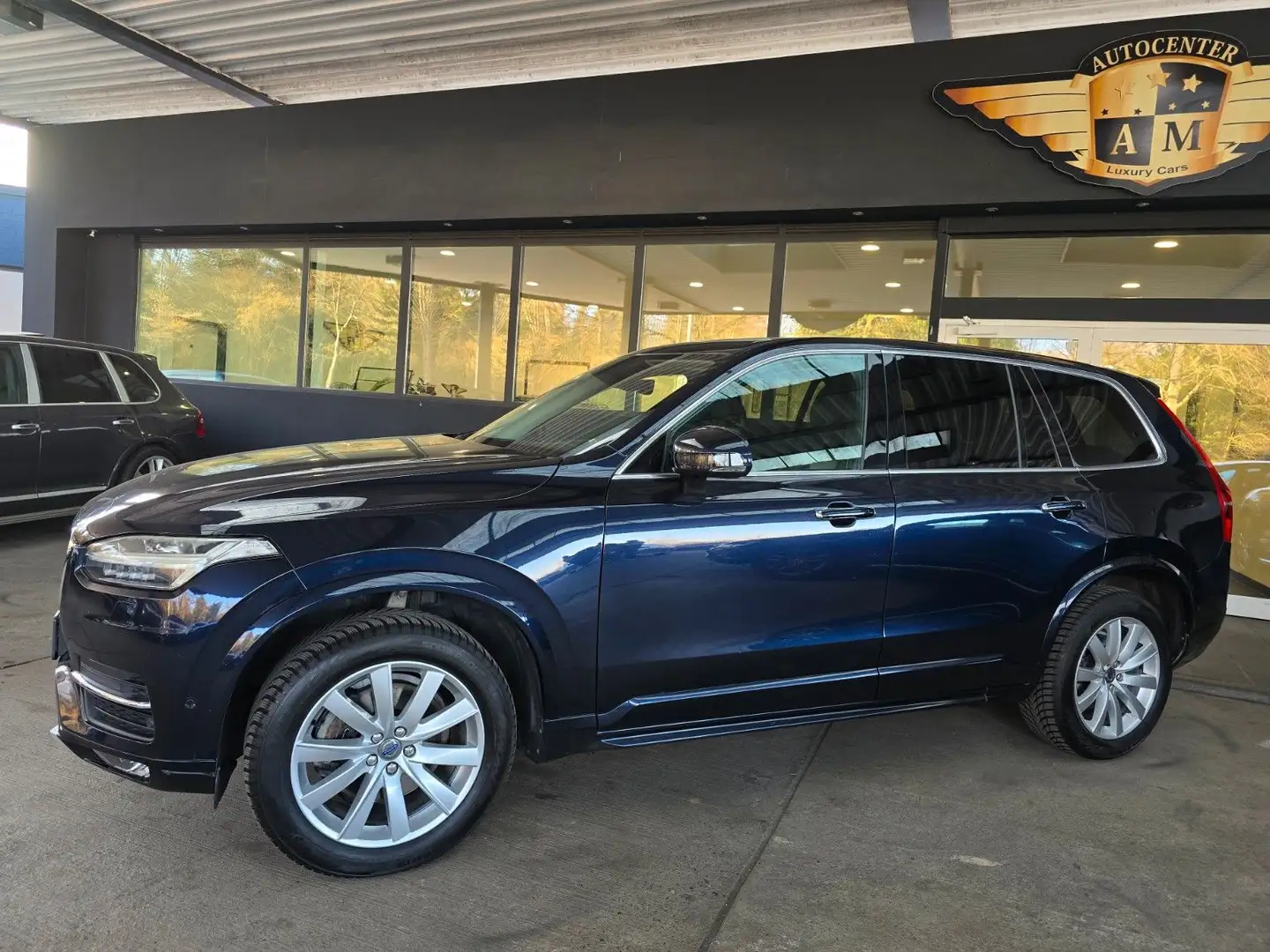 Volvo XC90 D5 Momentum AWD LEDER/ 130400 Z.Riemen Neu Modrá - 2